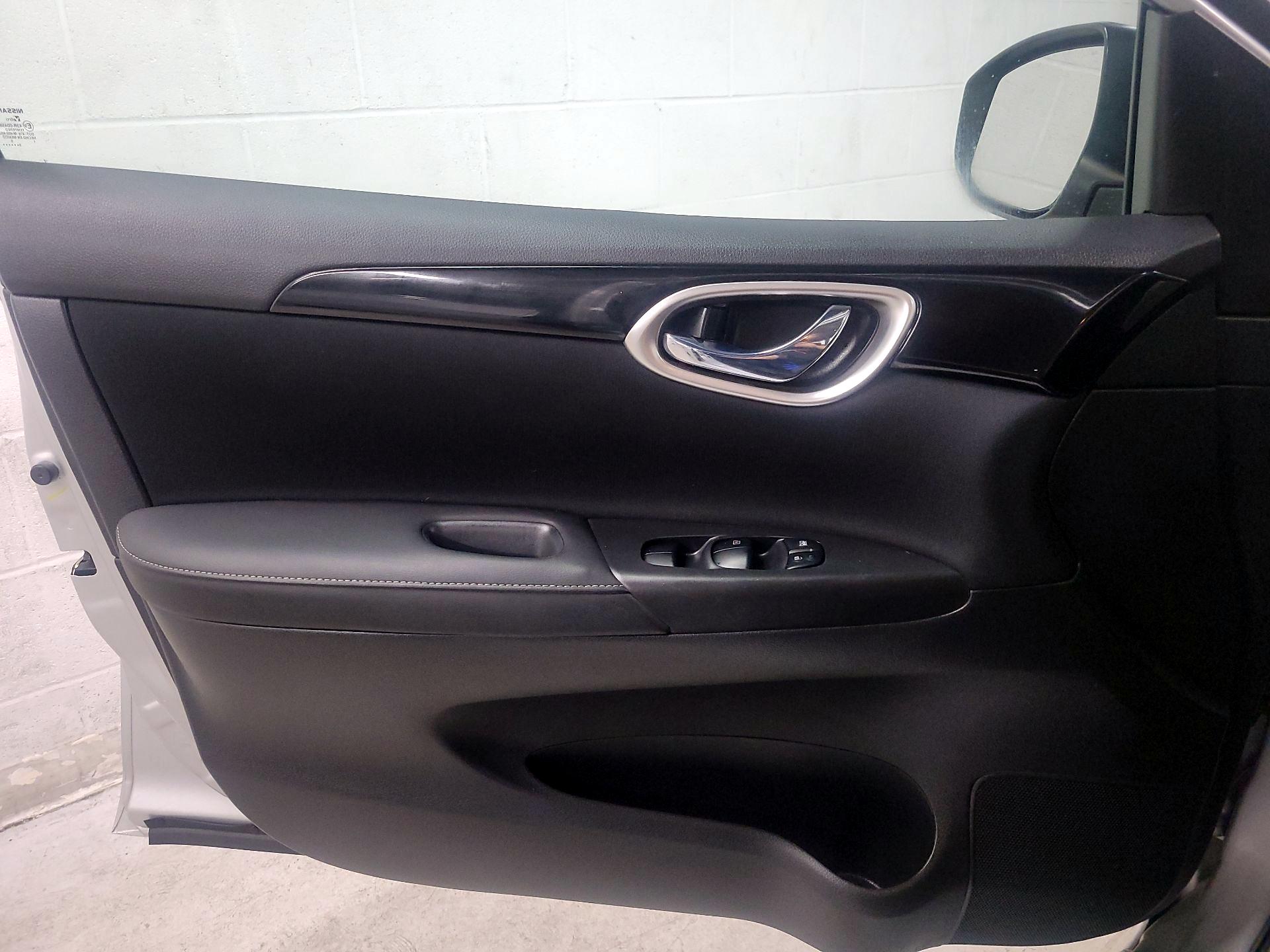 Thumbnail: 2019 Nissan Sentra - 12