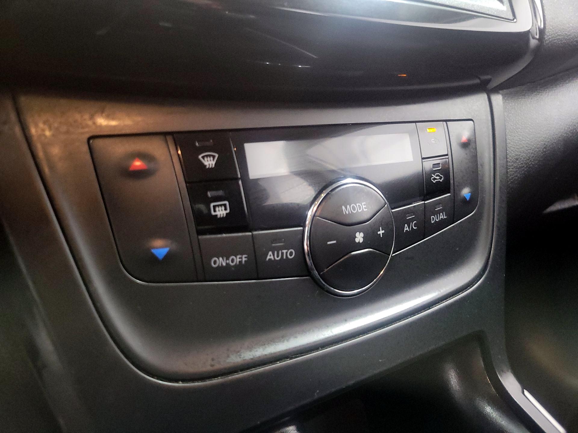 Thumbnail: 2019 Nissan Sentra - 14