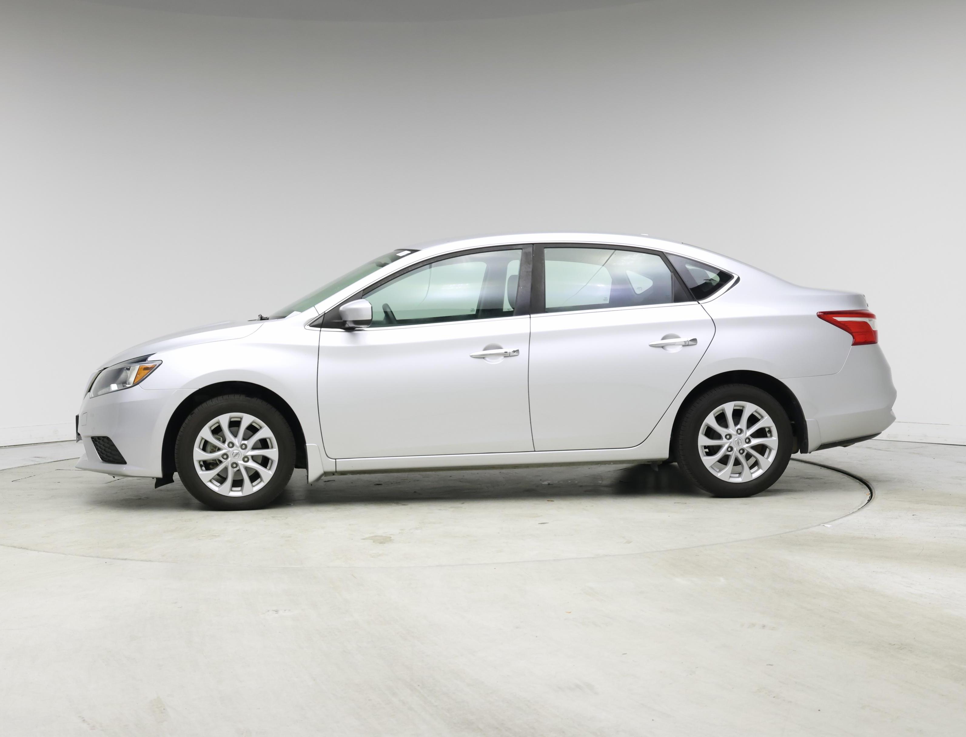 Thumbnail: 2019 Nissan Sentra - 3