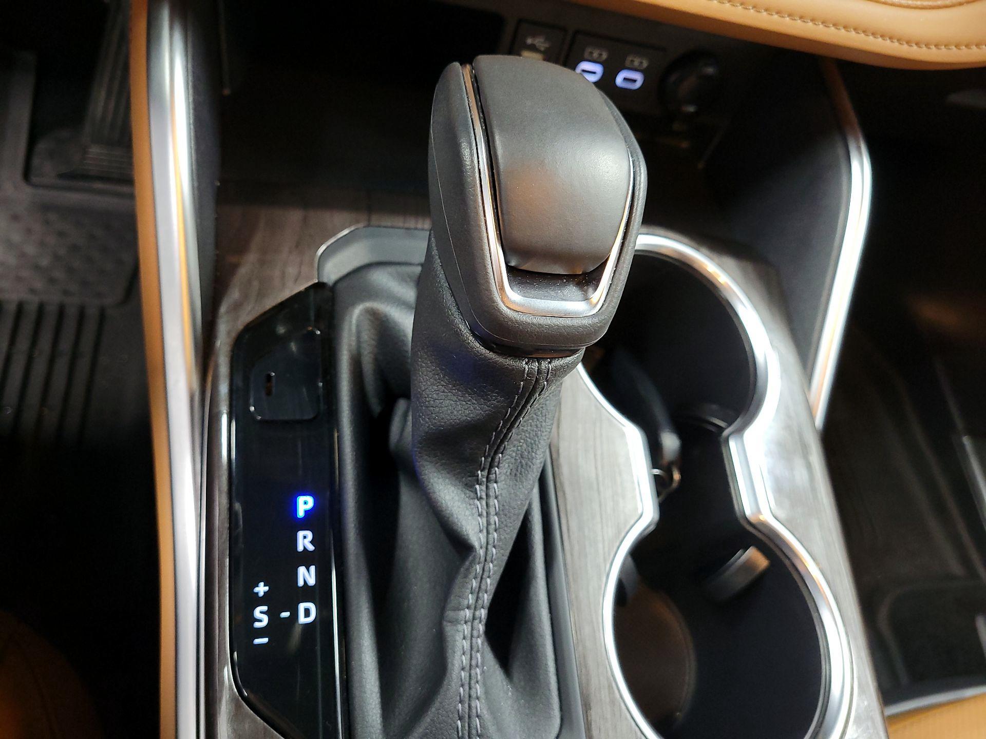 Thumbnail: 2025 Toyota Highlander - 14