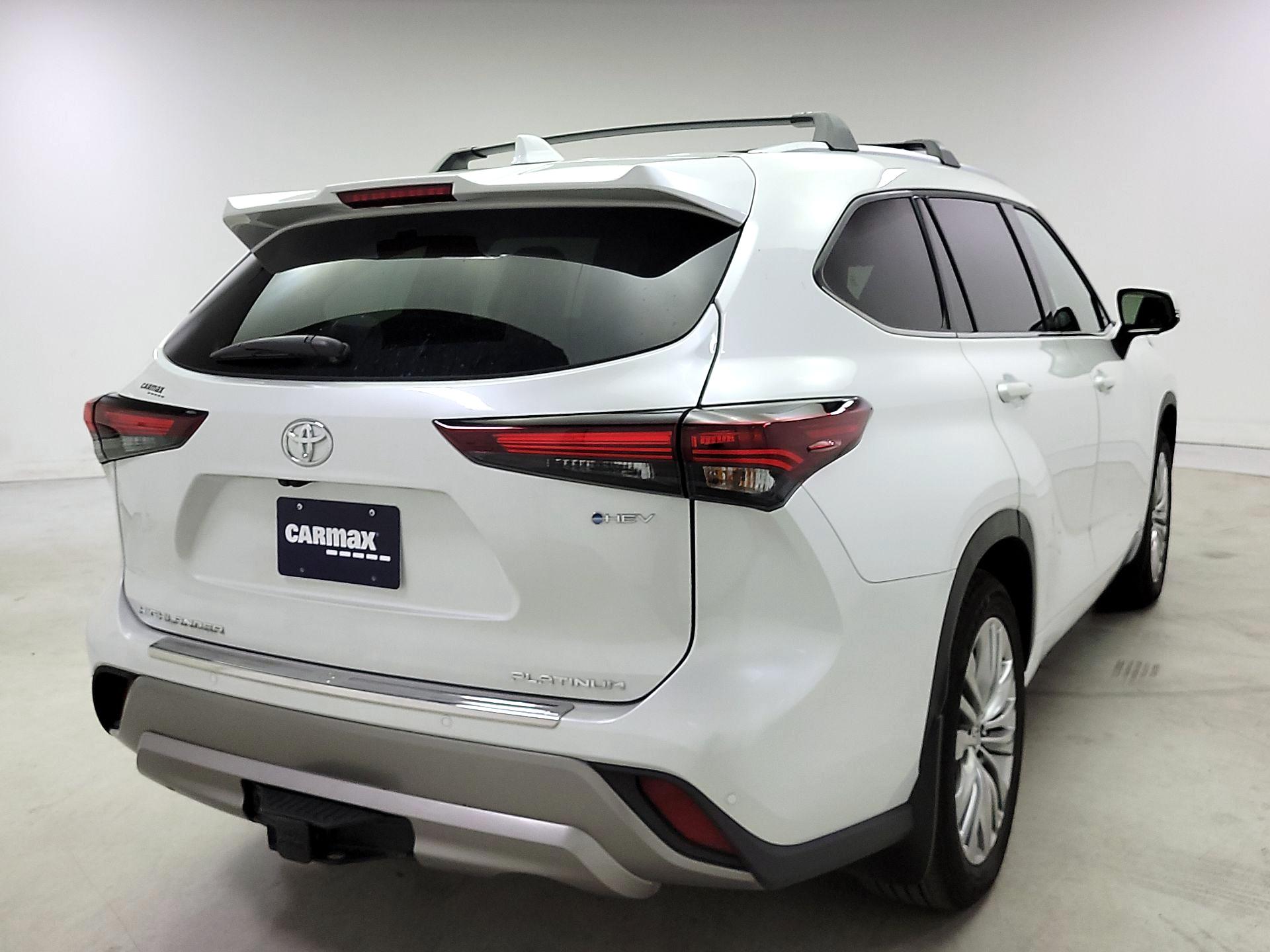 Thumbnail: 2025 Toyota Highlander - 5