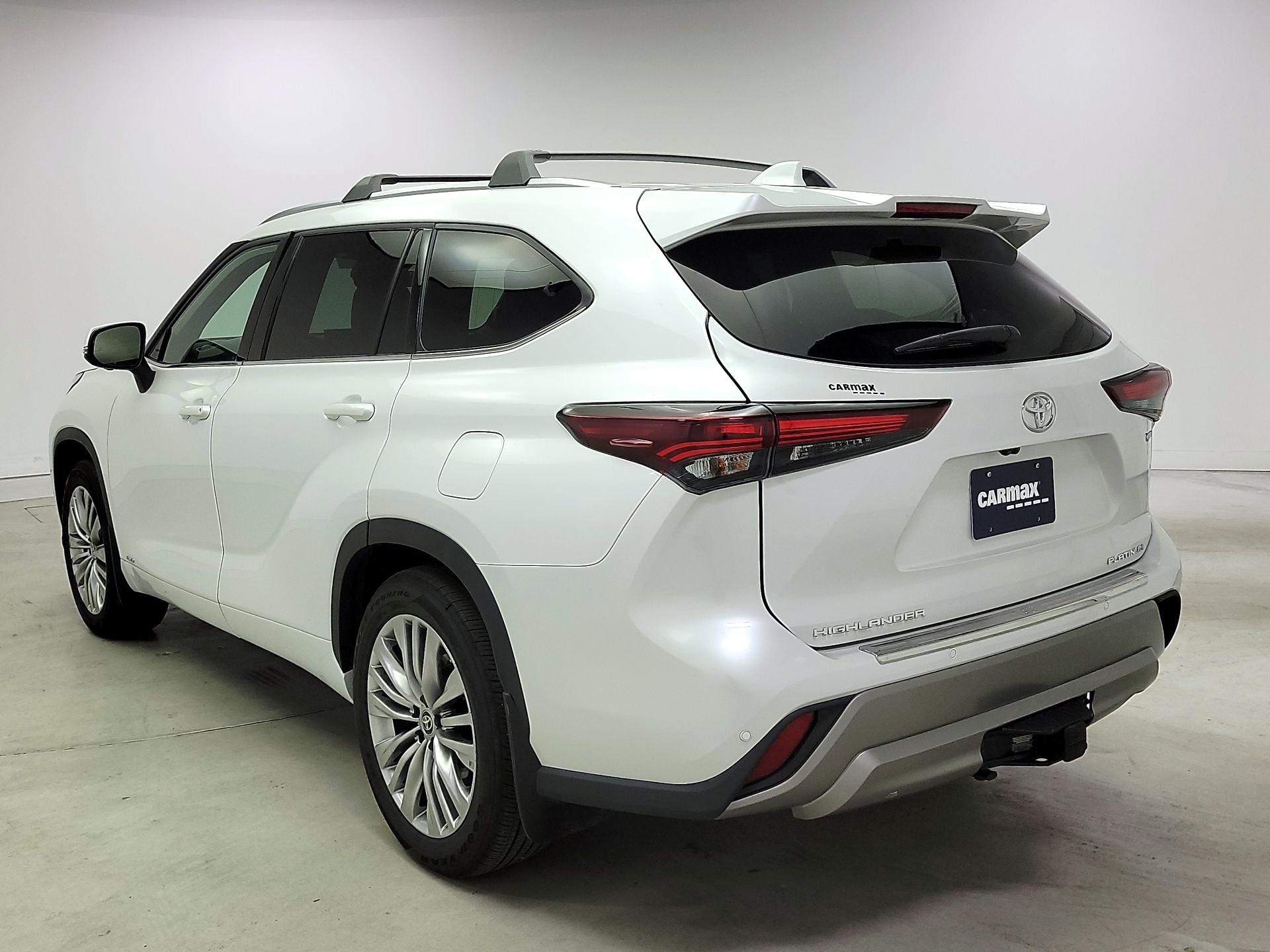 Thumbnail: 2025 Toyota Highlander - 7