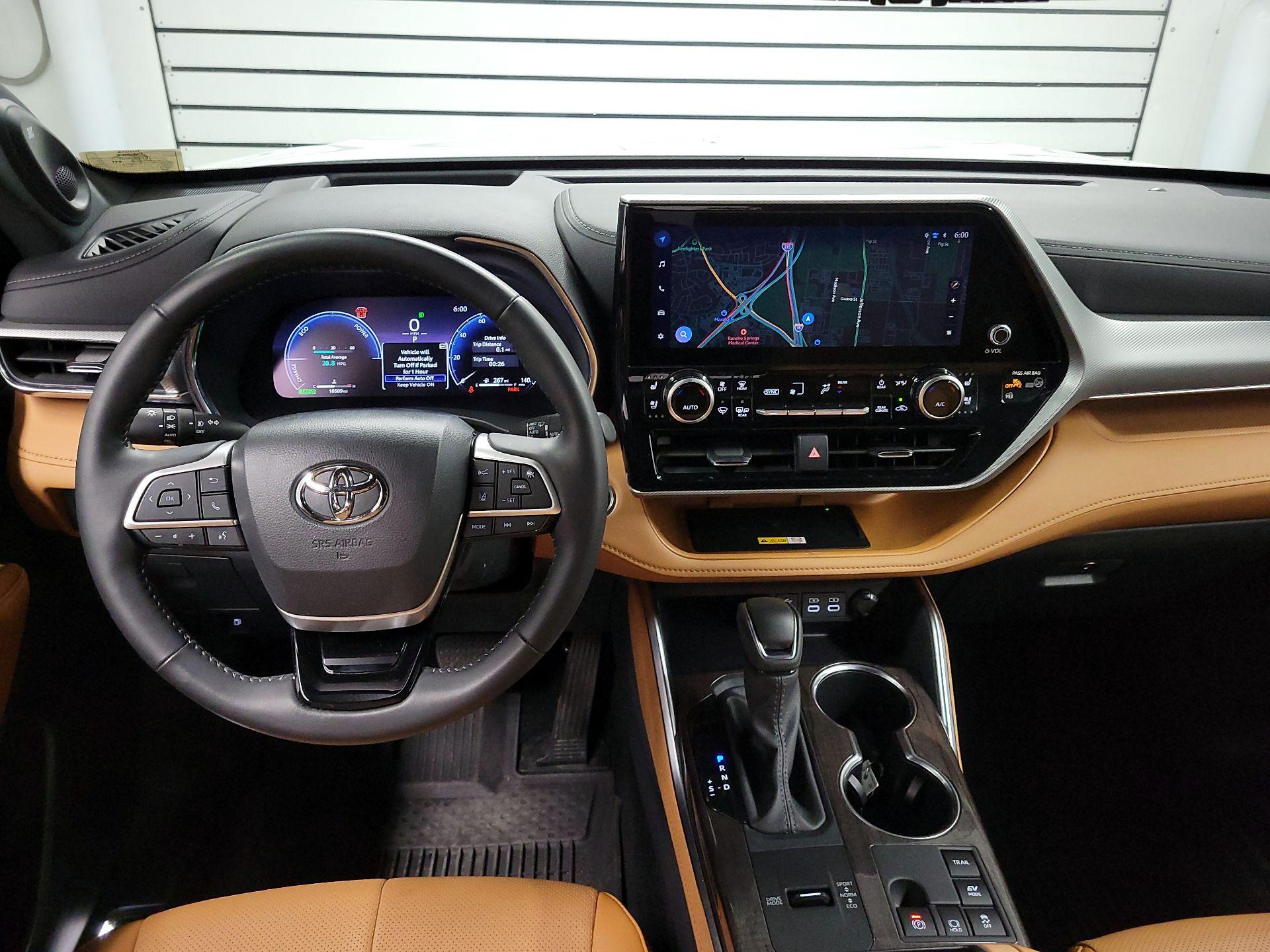 Thumbnail: 2025 Toyota Highlander - 8