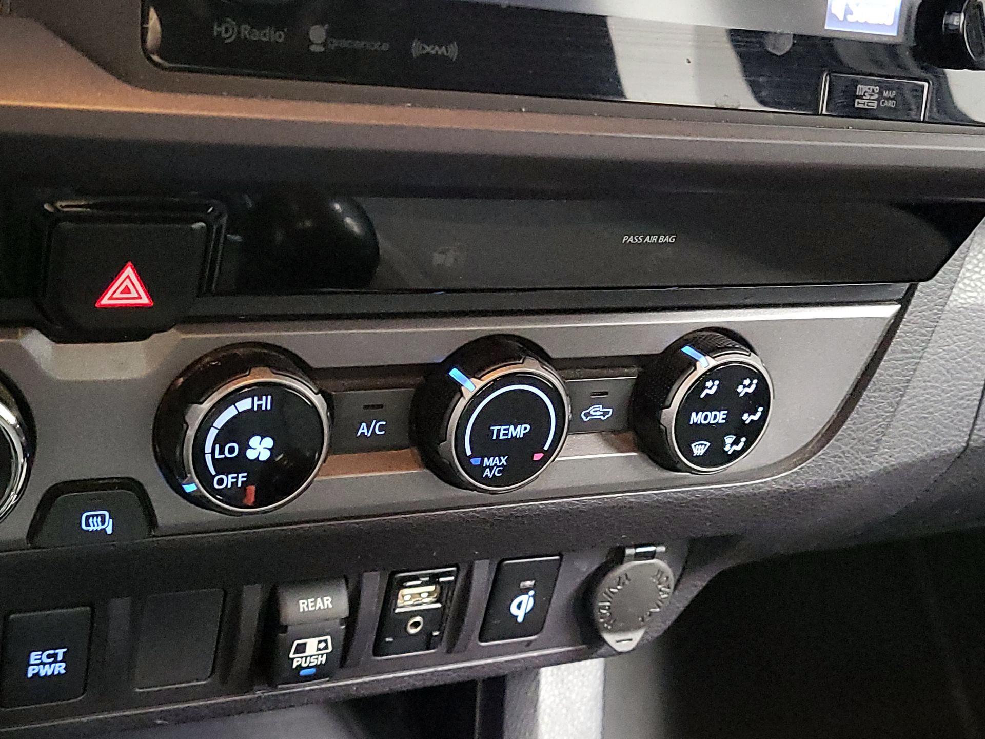 Thumbnail: 2018 Toyota Tacoma - 15