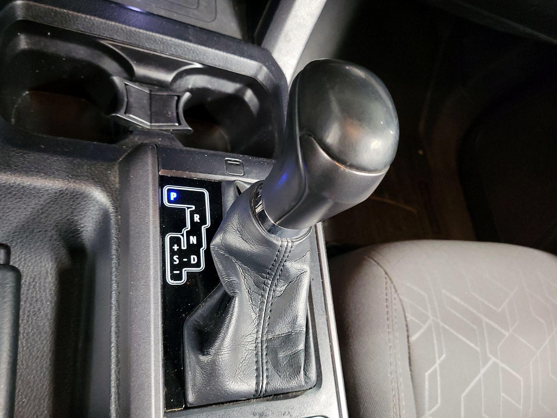 Thumbnail: 2018 Toyota Tacoma - 16