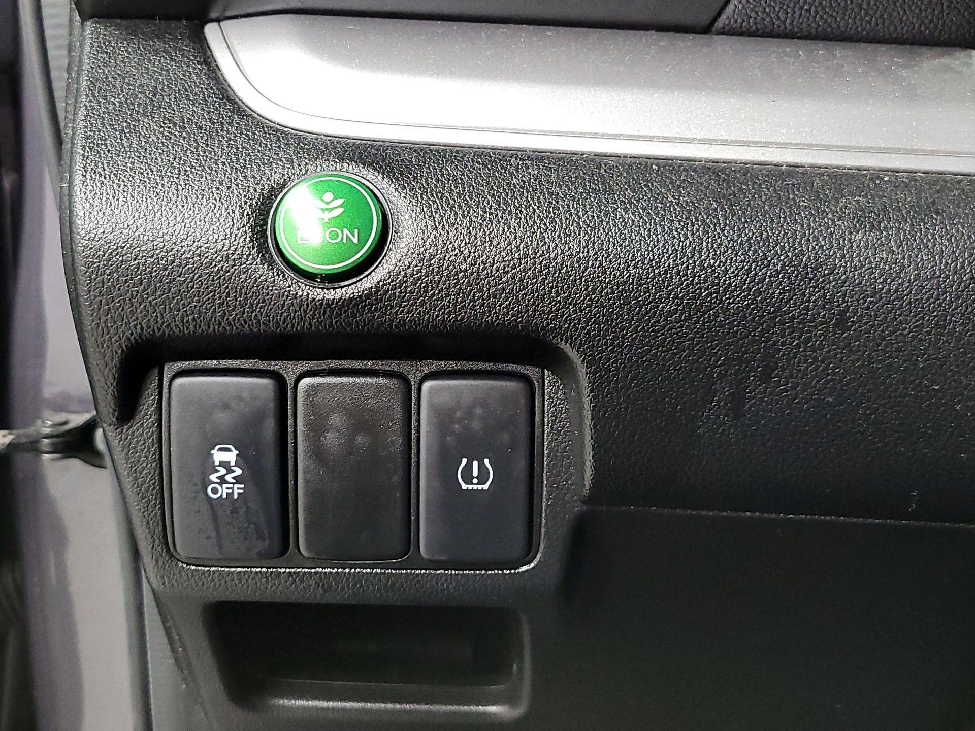 Thumbnail: 2015 Honda CR-V - 13