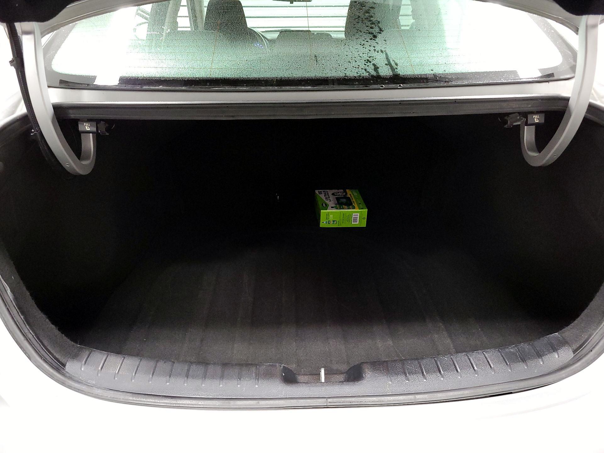 Thumbnail: 2020 Kia Forte - 18