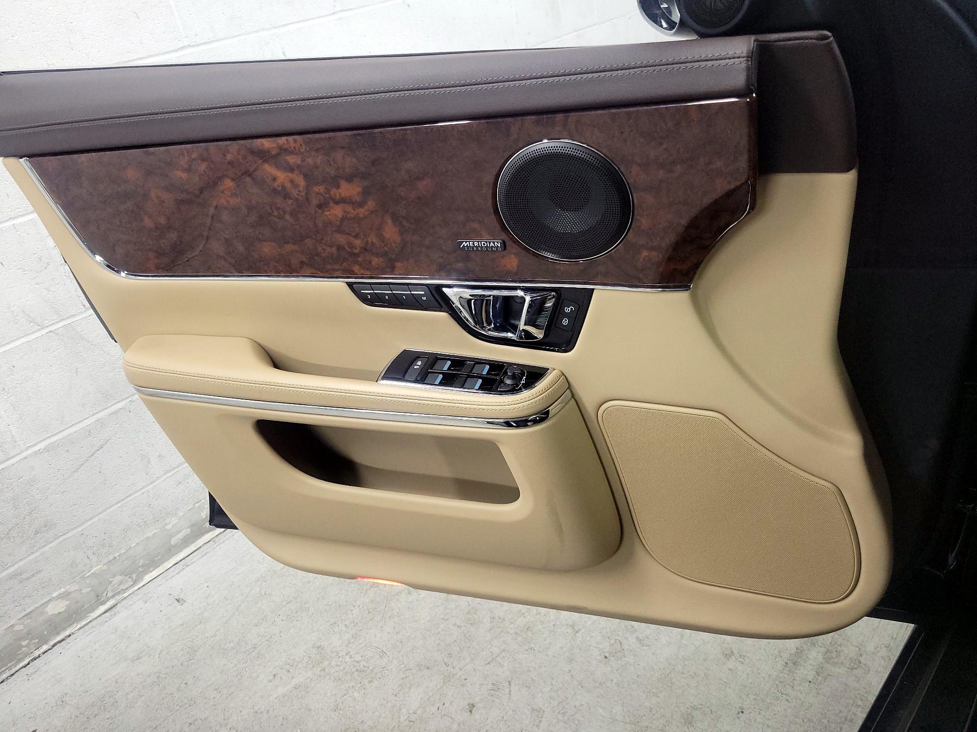 Thumbnail: 2017 Jaguar XJ - 12