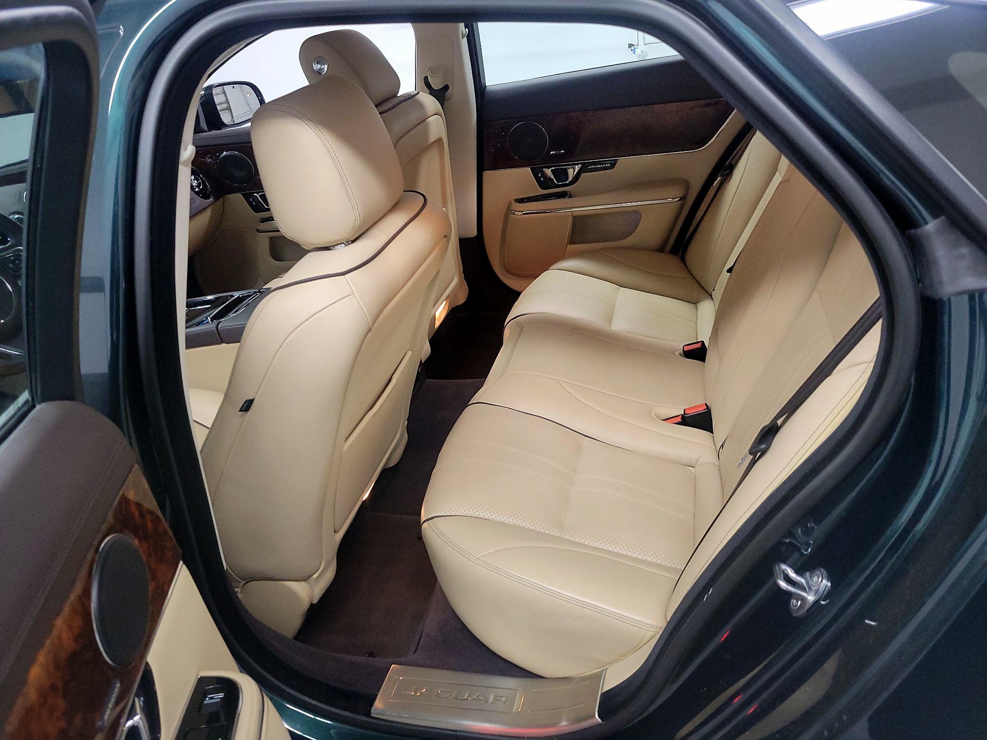 Thumbnail: 2017 Jaguar XJ - 17