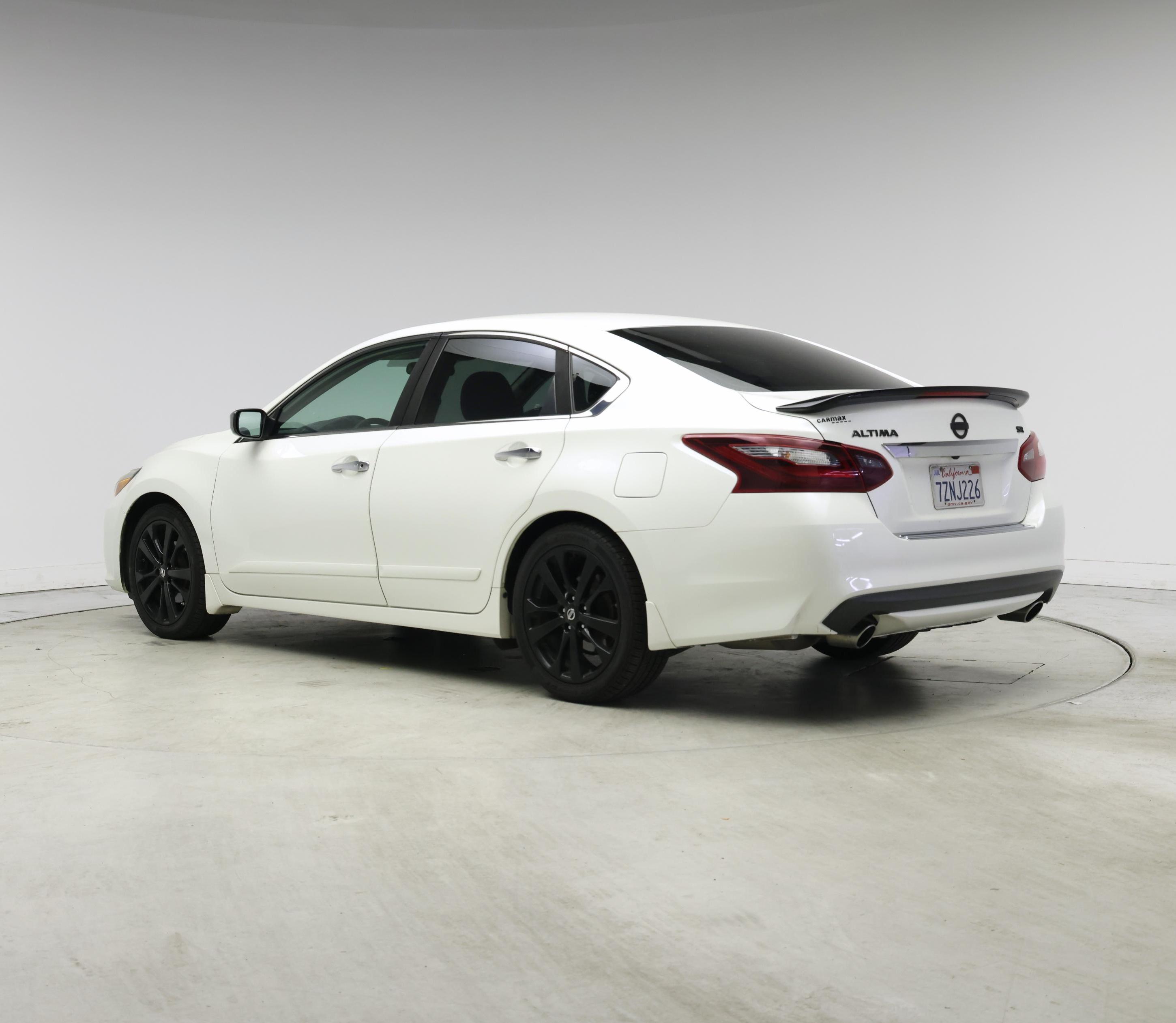 Thumbnail: 2017 Nissan Altima - 2