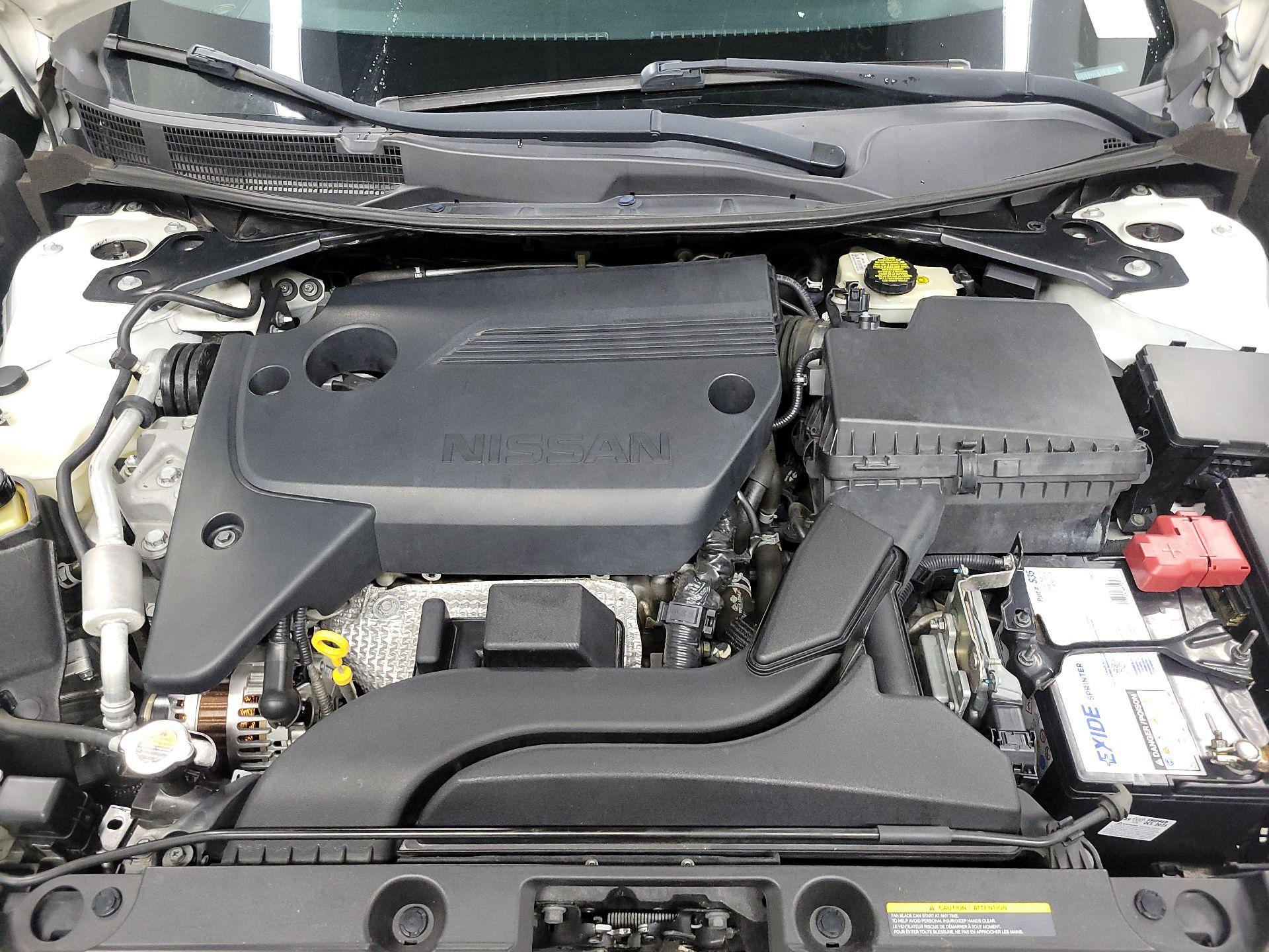 Thumbnail: 2017 Nissan Altima - 19