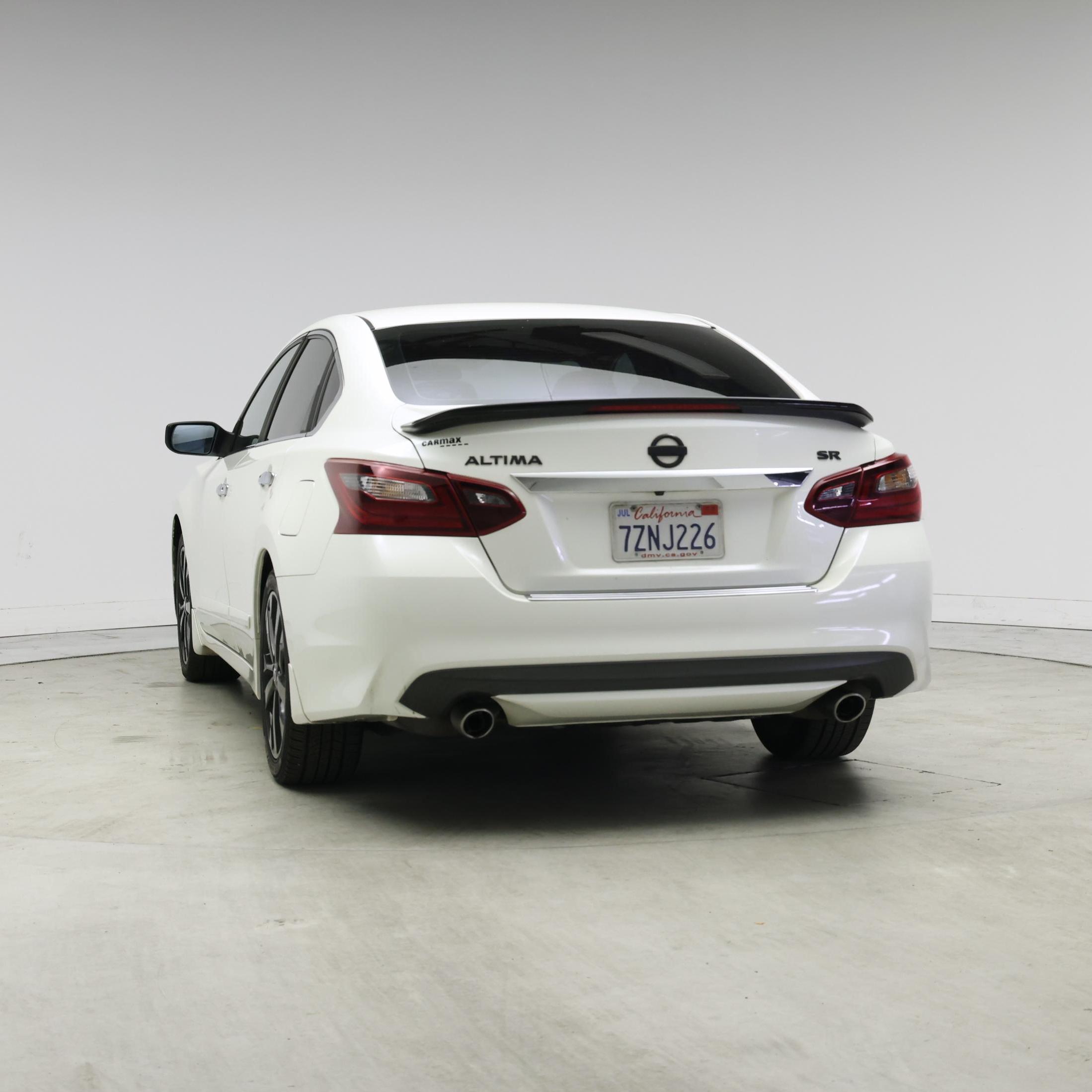 Thumbnail: 2017 Nissan Altima - 6