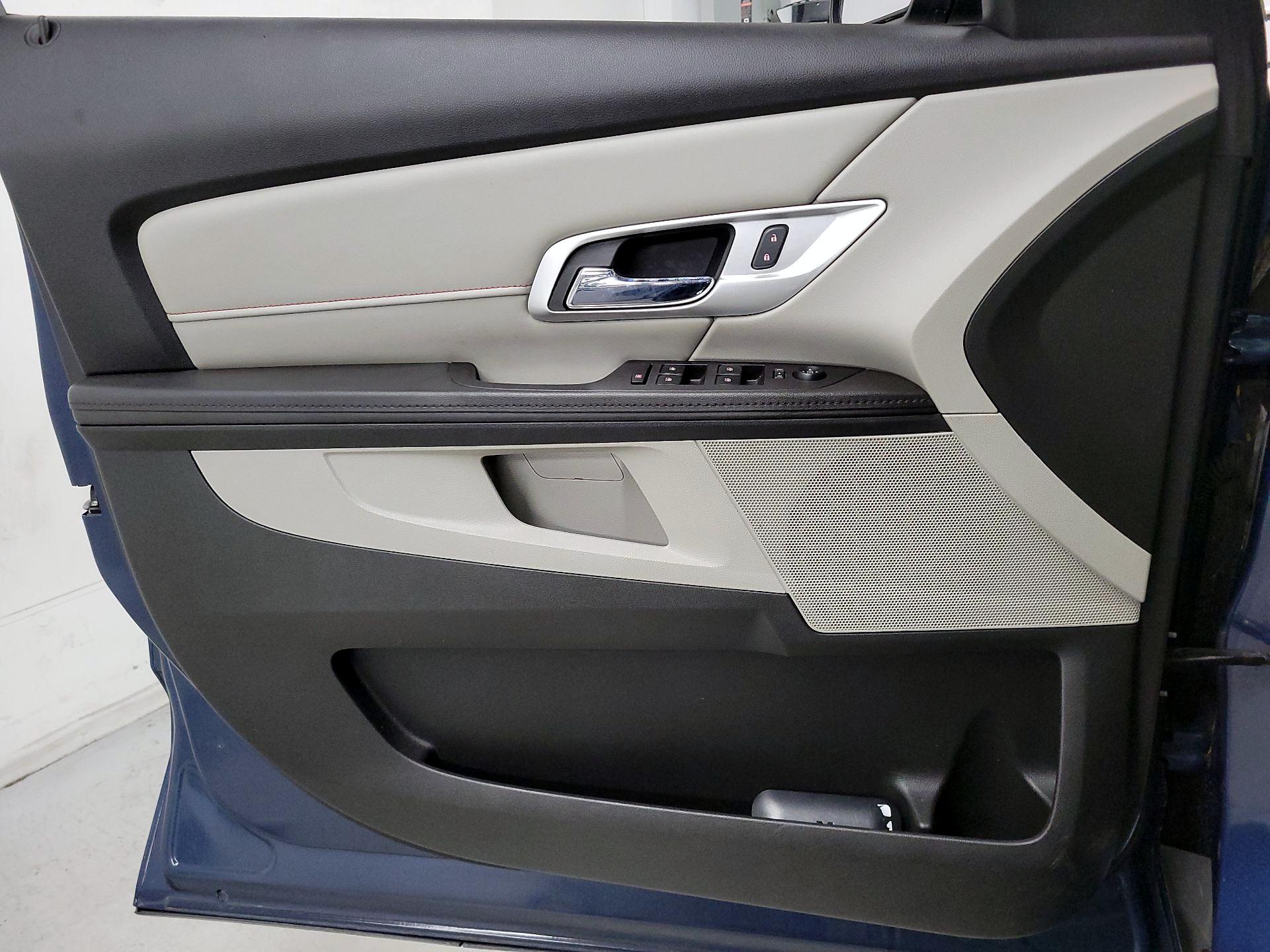 Thumbnail: 2017 GMC Terrain - 12