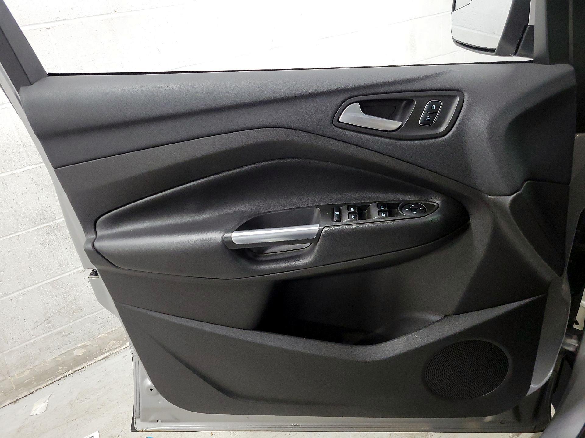 Thumbnail: 2017 Ford Escape - 10