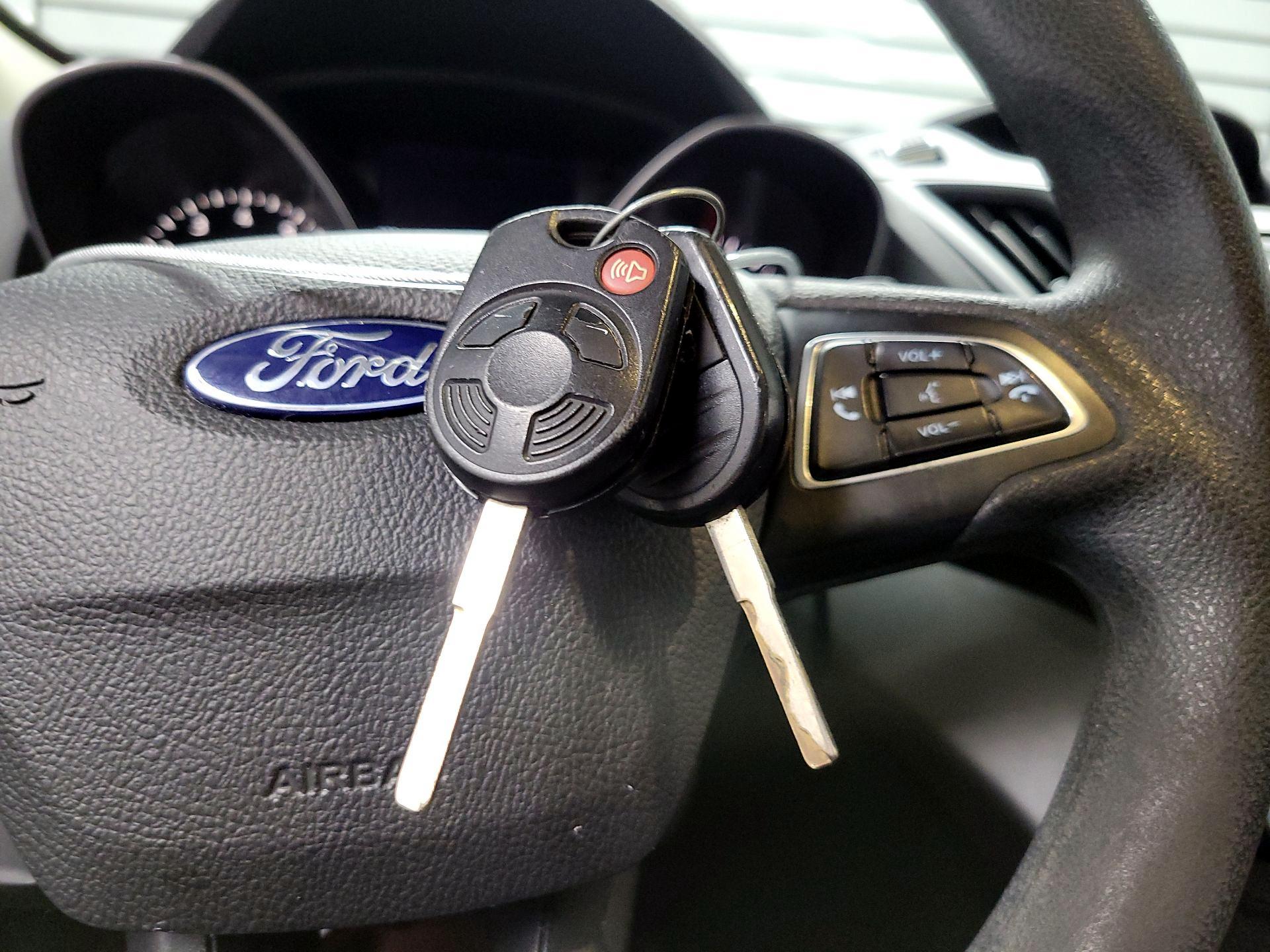 Thumbnail: 2017 Ford Escape - 18