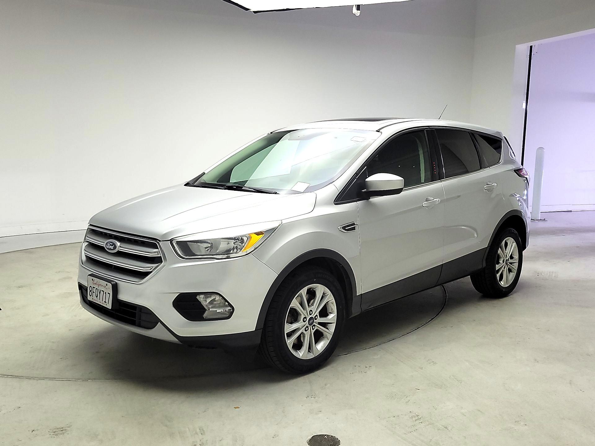Thumbnail: 2017 Ford Escape - 3