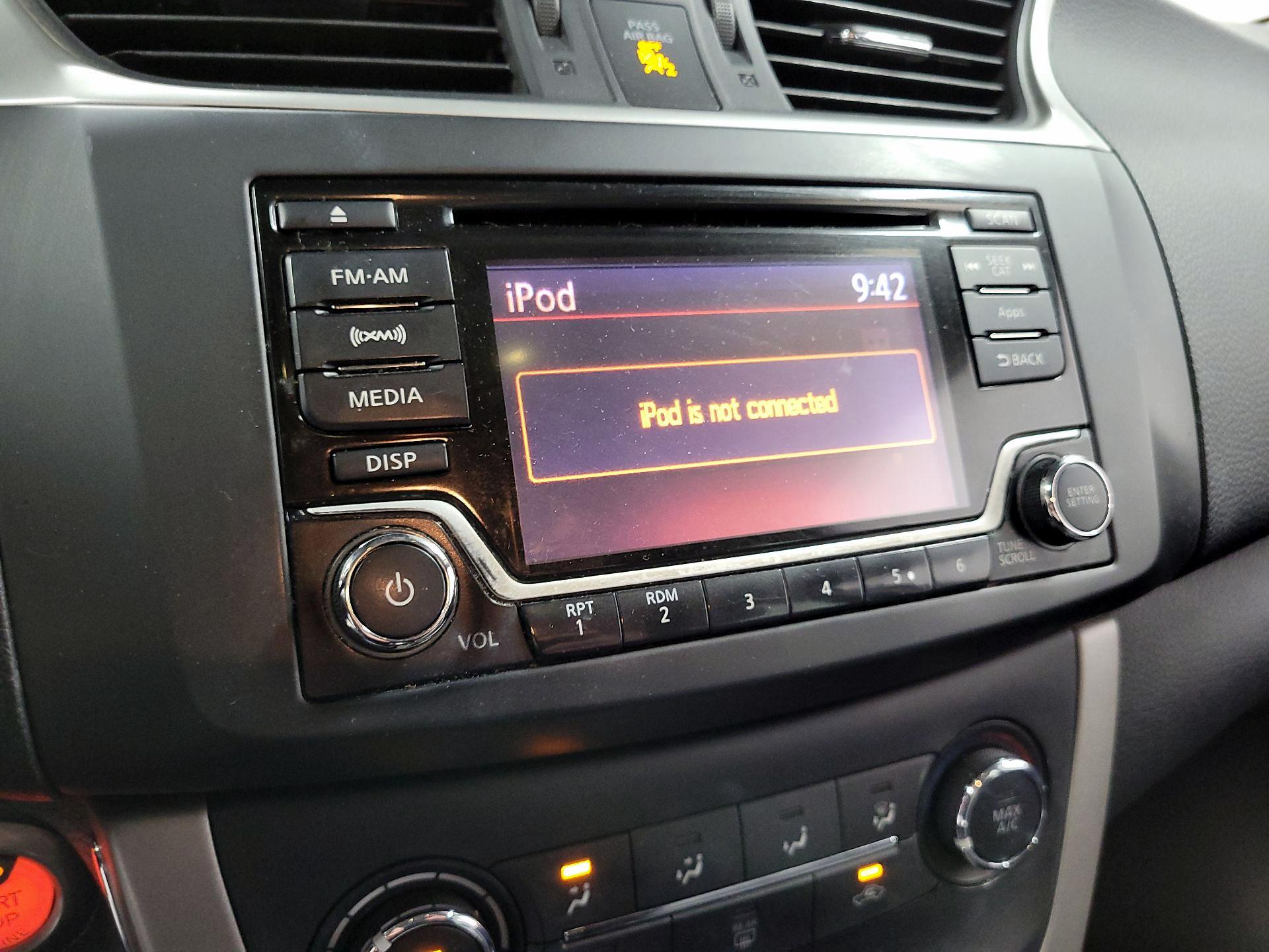 Thumbnail: 2015 Nissan Sentra - 13