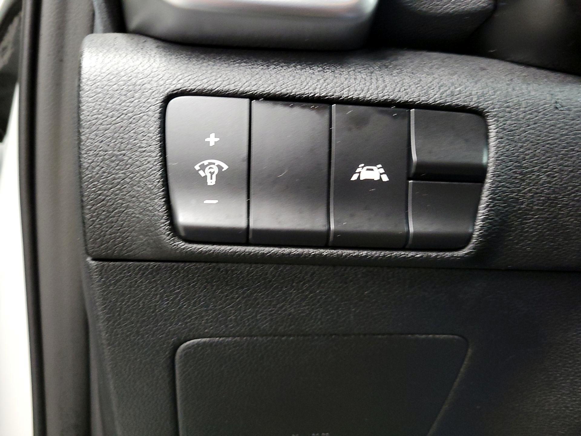 Thumbnail: 2020 Kia Sportage - 13