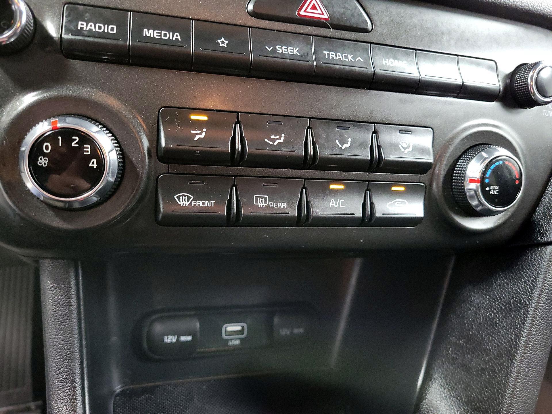 Thumbnail: 2020 Kia Sportage - 16