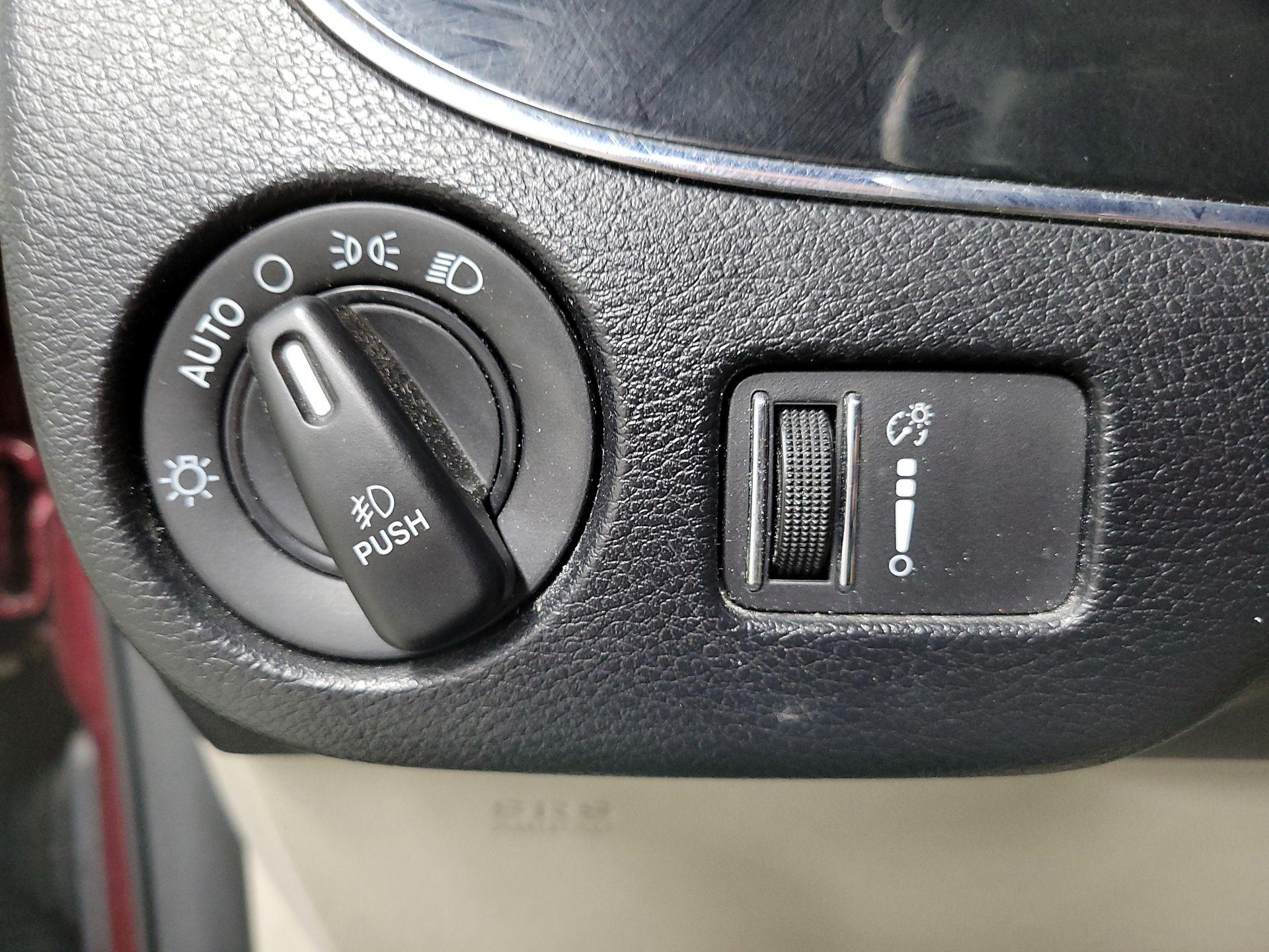 Thumbnail: 2019 Dodge Grand Caravan - 11