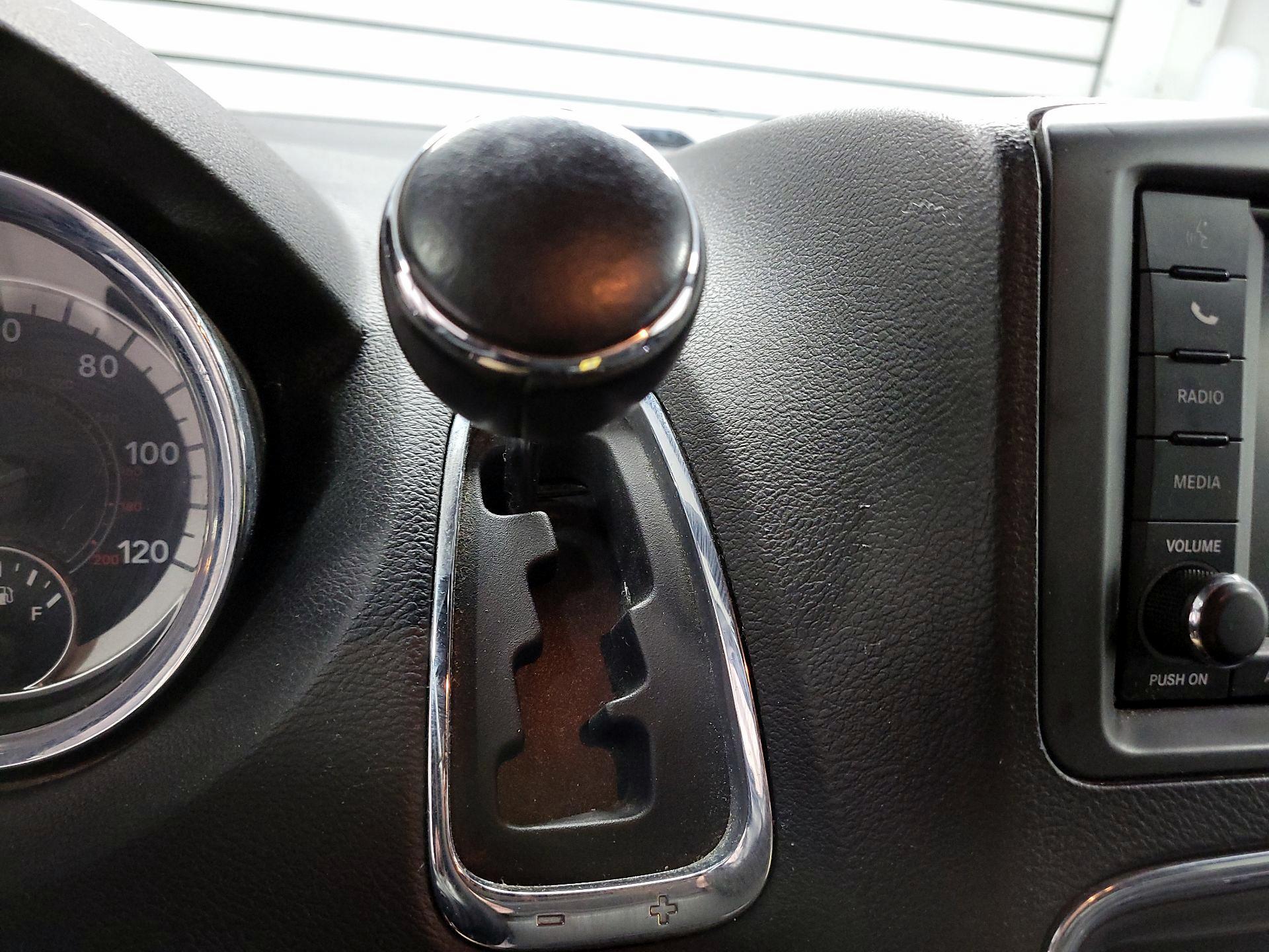 Thumbnail: 2019 Dodge Grand Caravan - 15