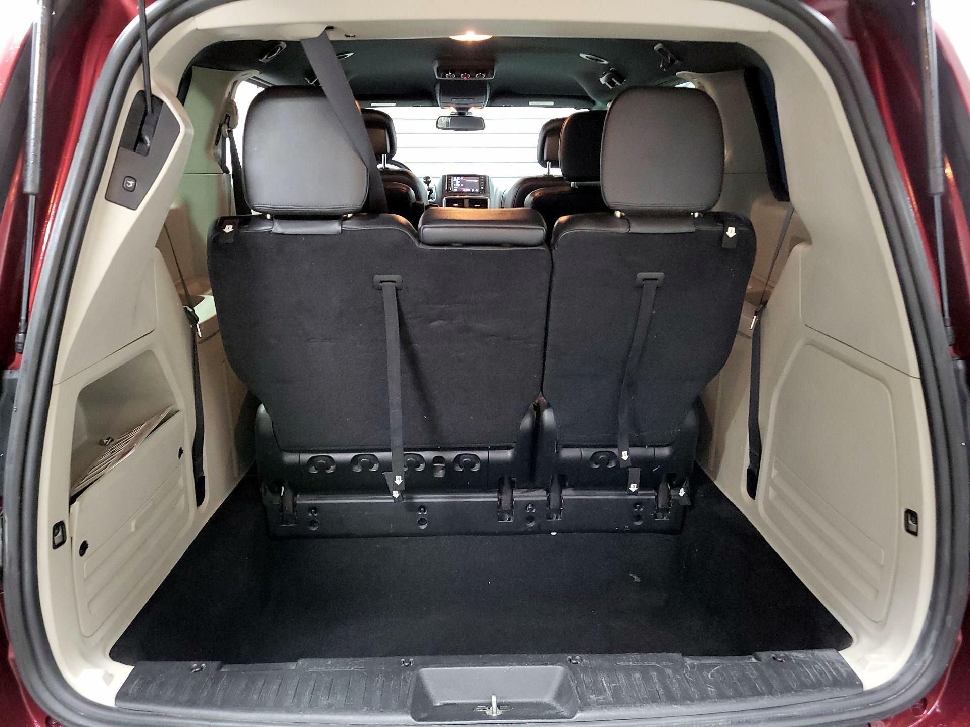 Thumbnail: 2019 Dodge Grand Caravan - 18