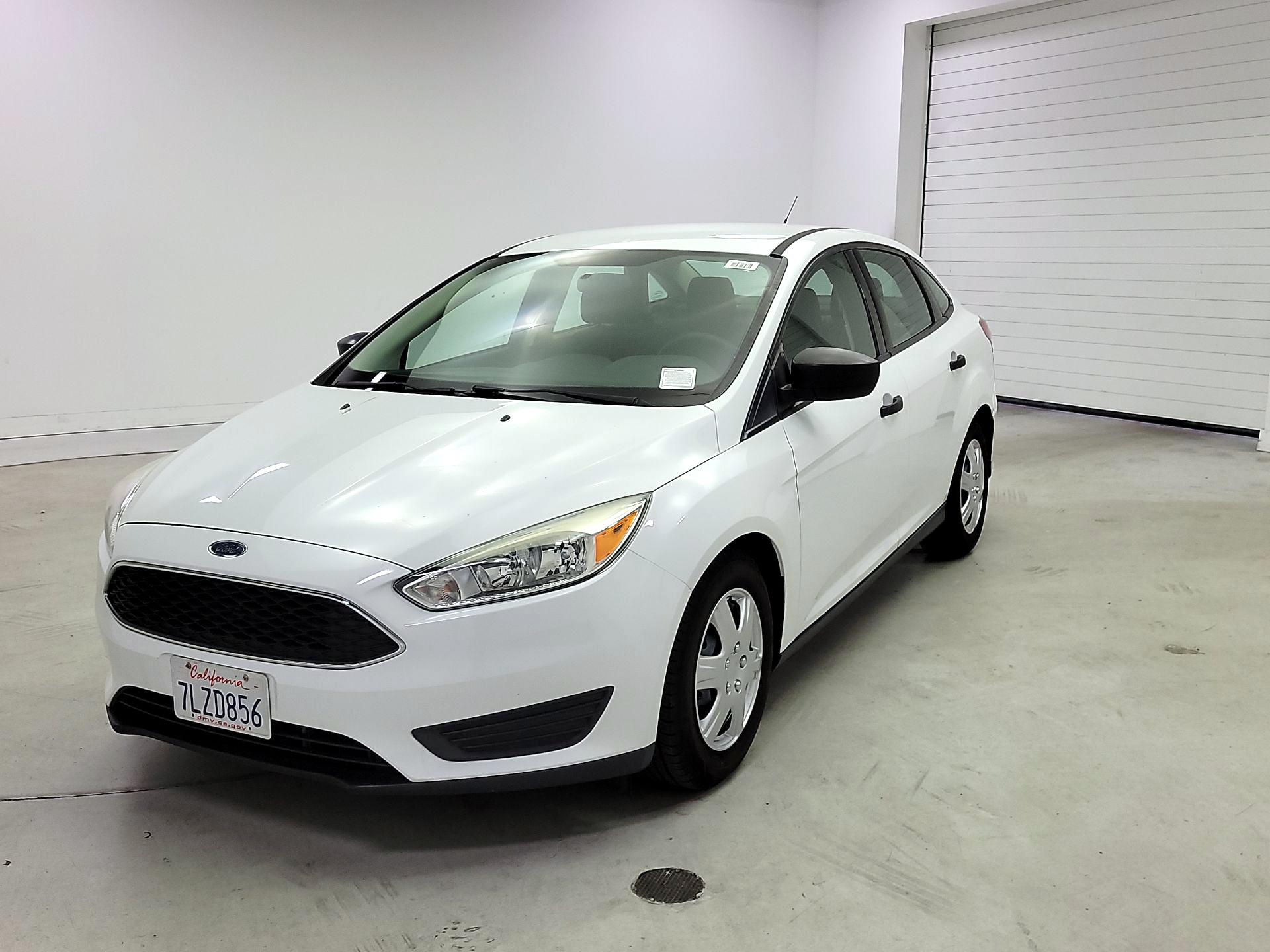 Thumbnail: 2015 Ford Focus - 3