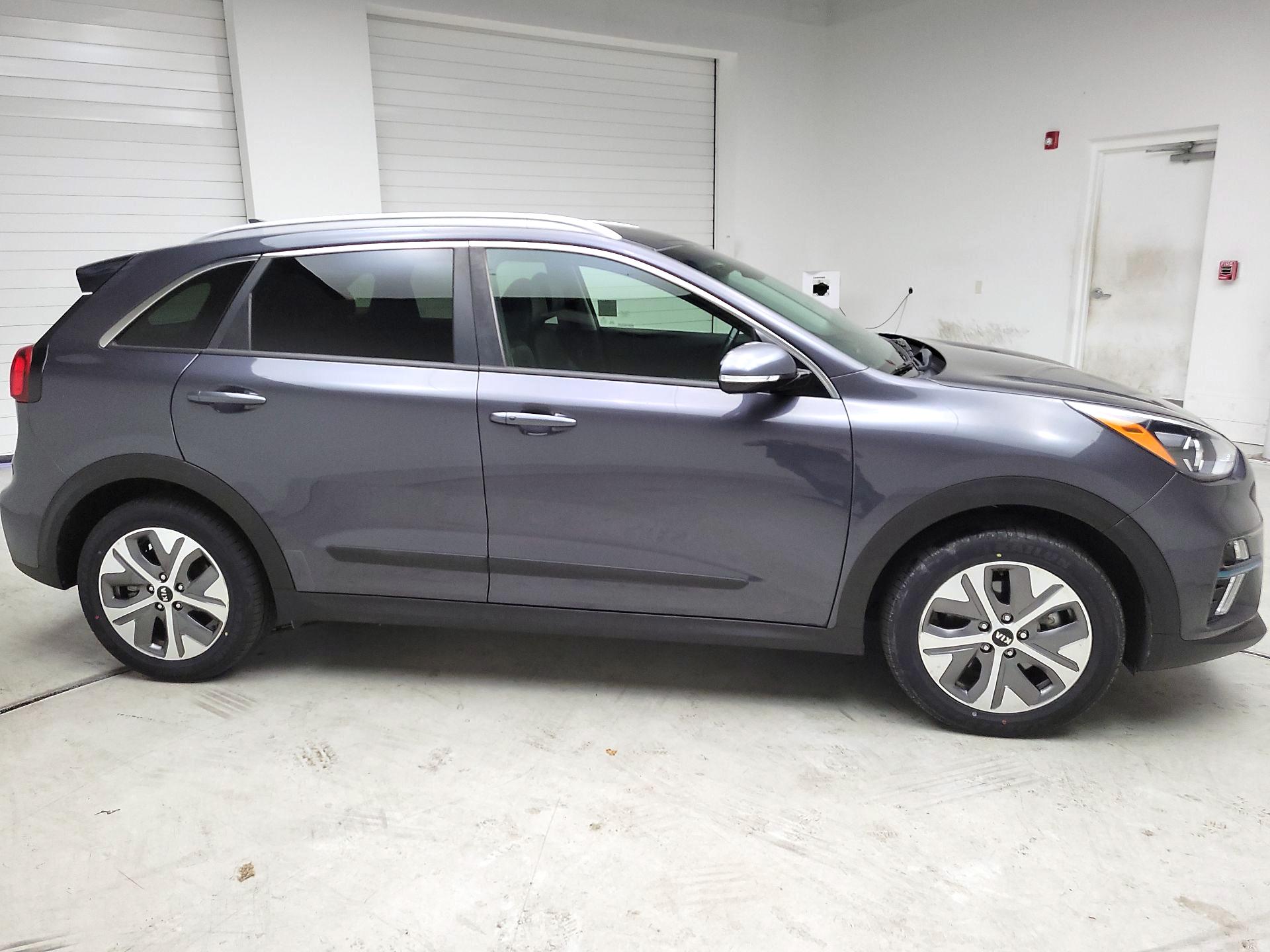 Thumbnail: 2020 Kia Niro - 4