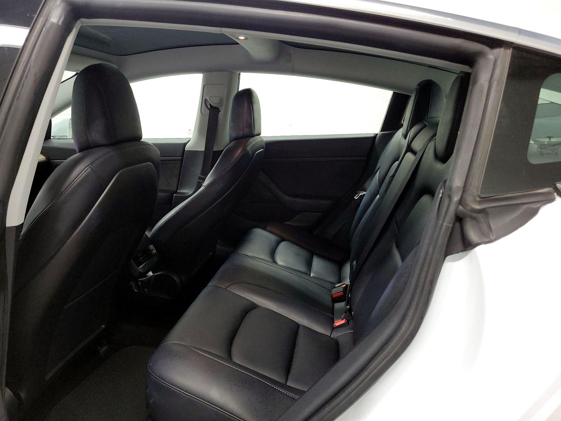 Thumbnail: 2020 Tesla Model 3 - 15