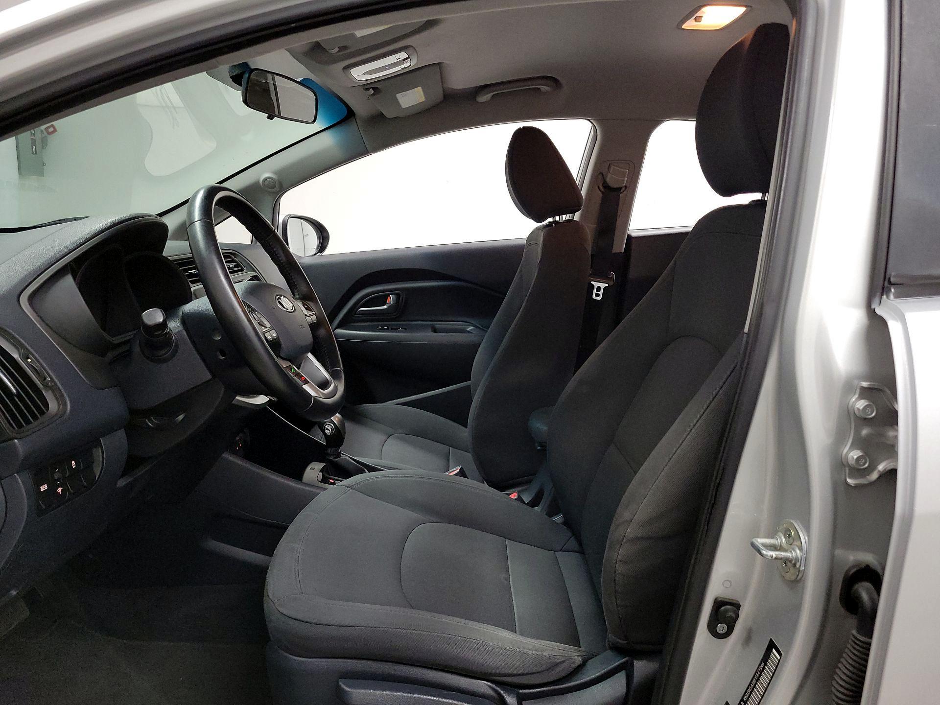 Thumbnail: 2015 Kia Rio5 - 9