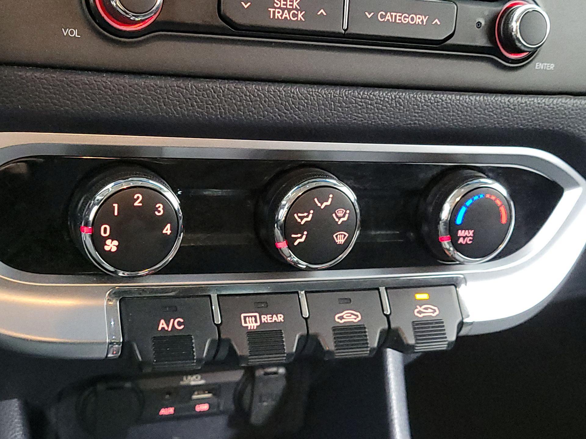 Thumbnail: 2015 Kia Rio5 - 13