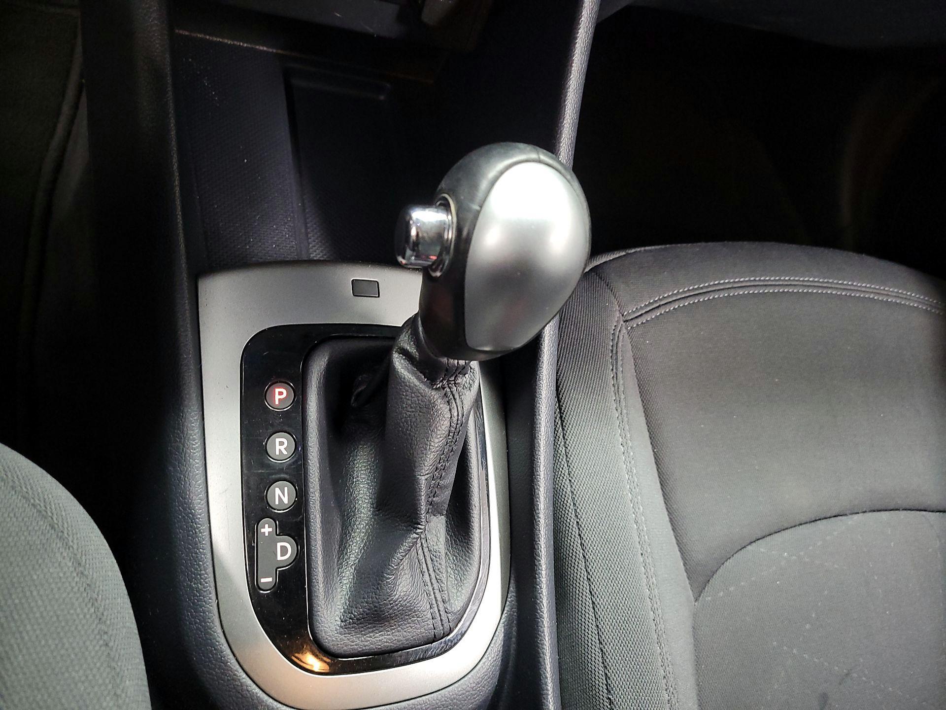 Thumbnail: 2015 Kia Rio5 - 14