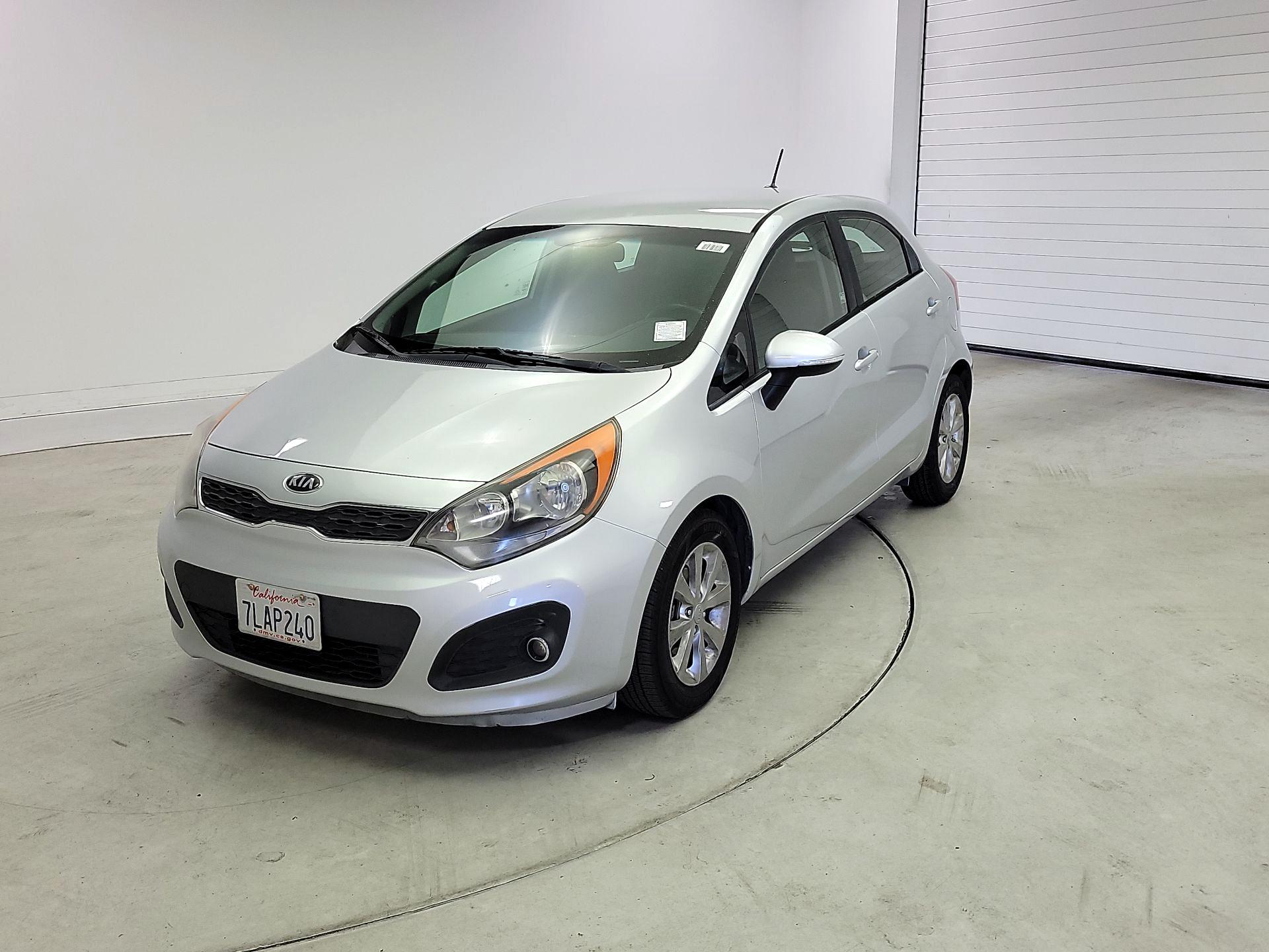 Thumbnail: 2015 Kia Rio5 - 3