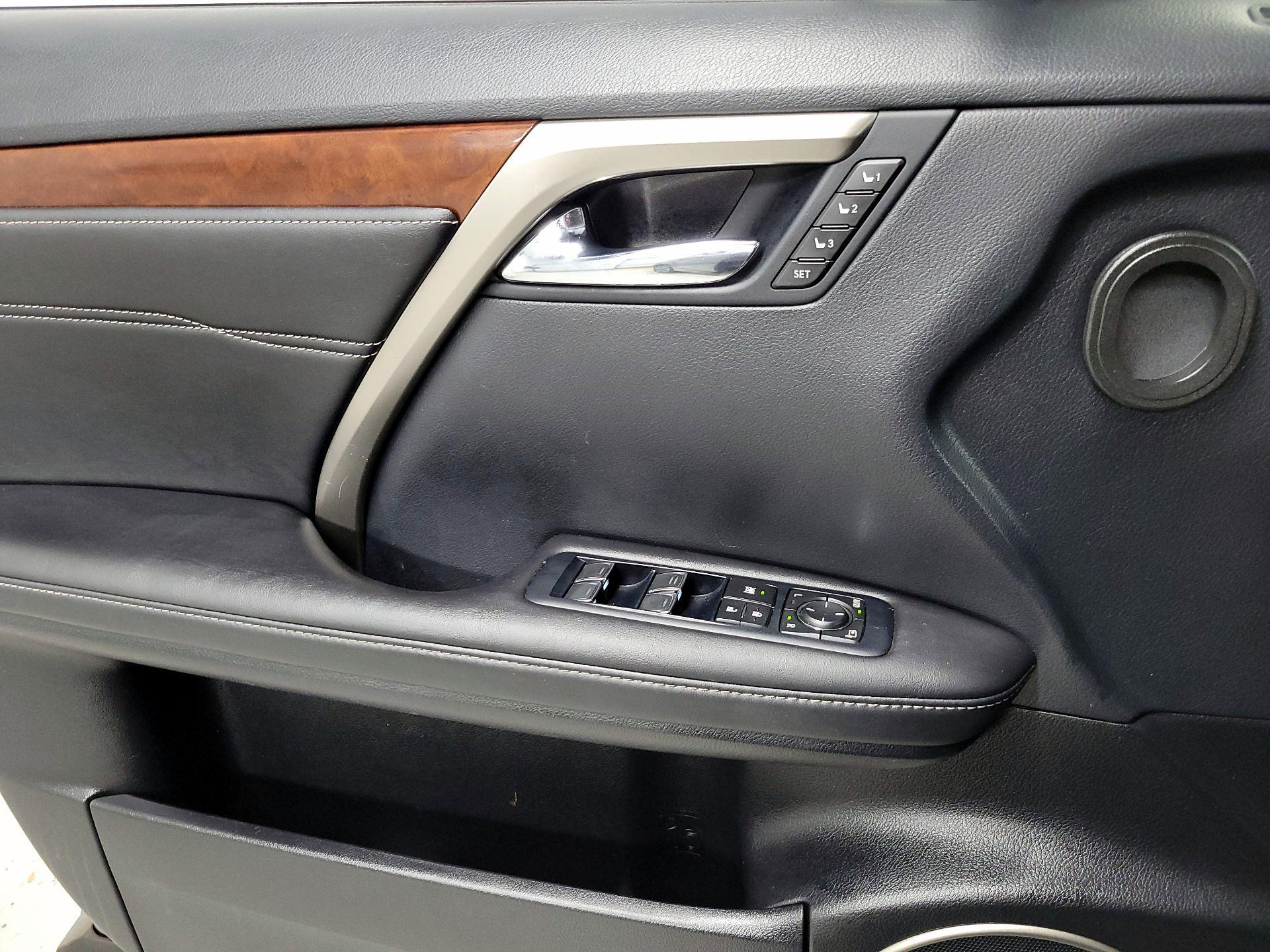 Thumbnail: 2018 Lexus RX - 10