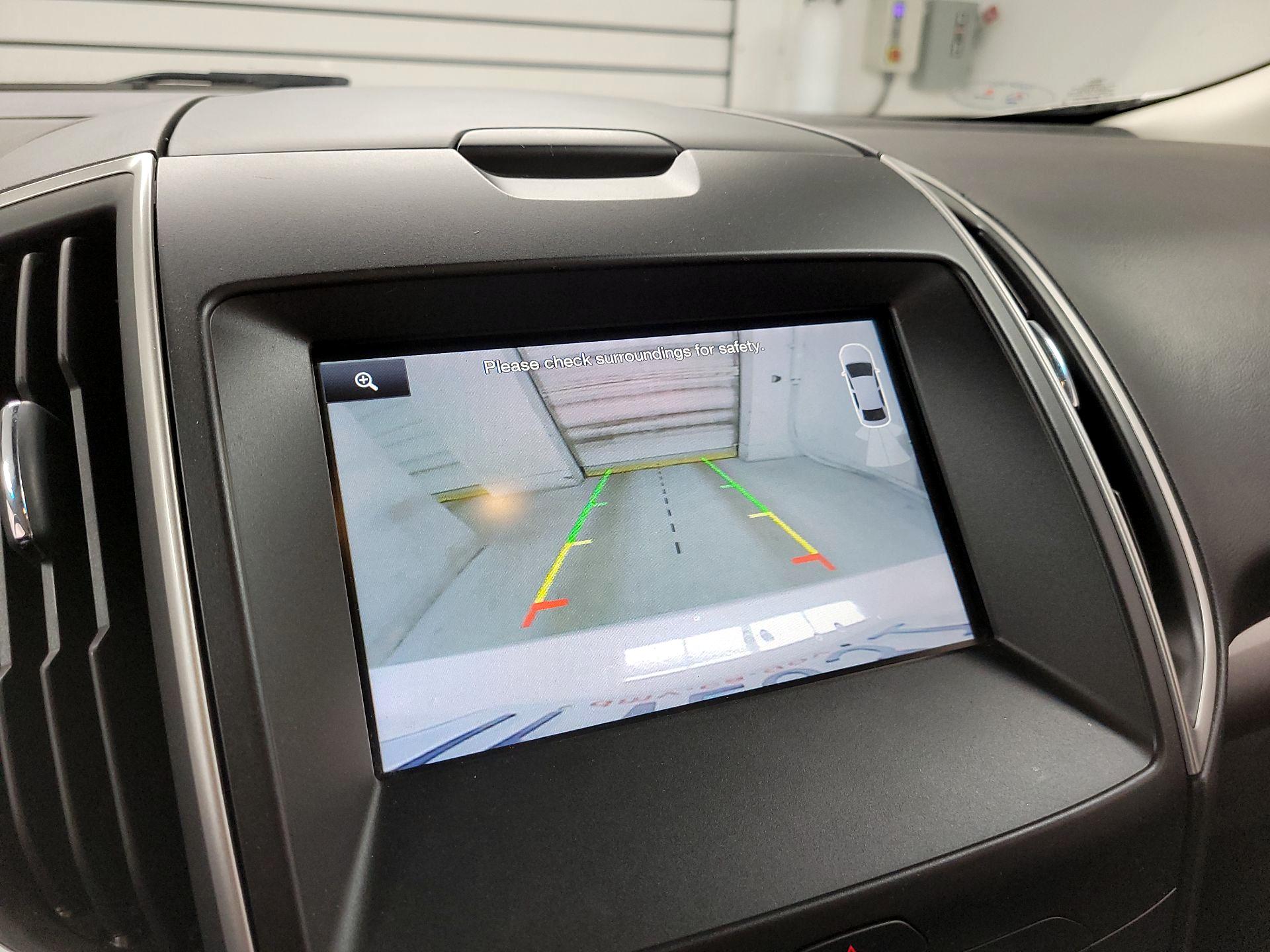 Thumbnail: 2015 Ford Edge - 14