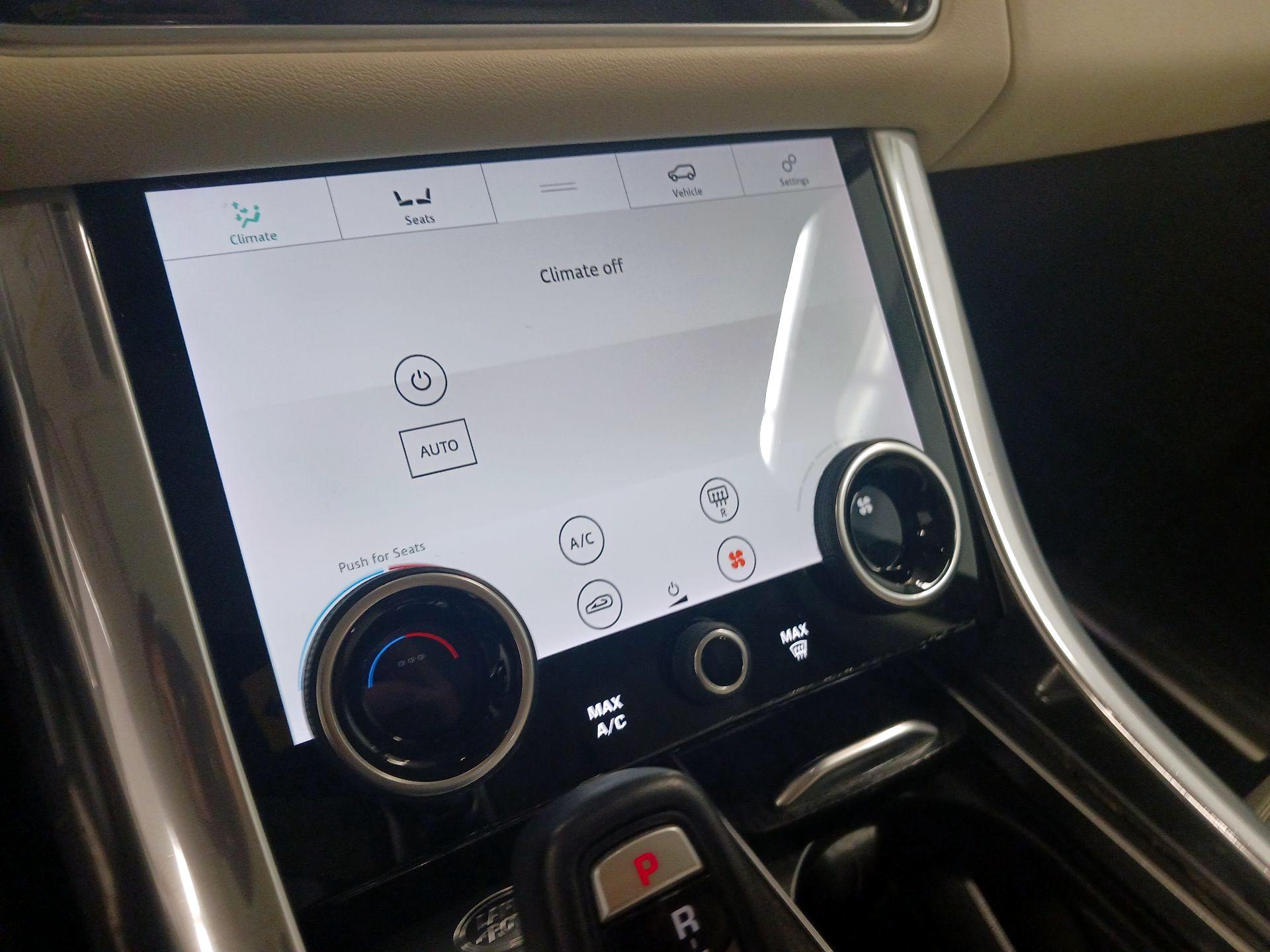 Thumbnail: 2020 Land Rover Range Rover Sport - 15