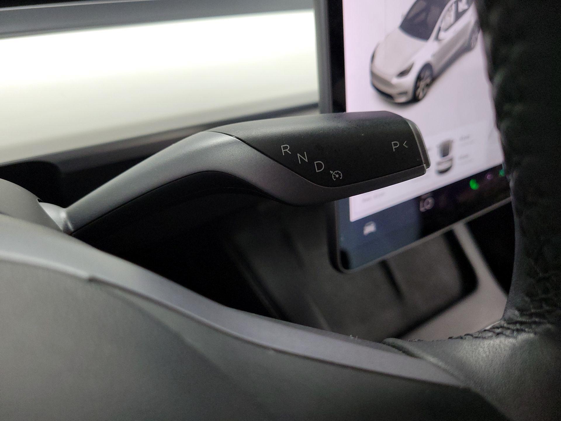 Thumbnail: 2022 Tesla Model Y - 15