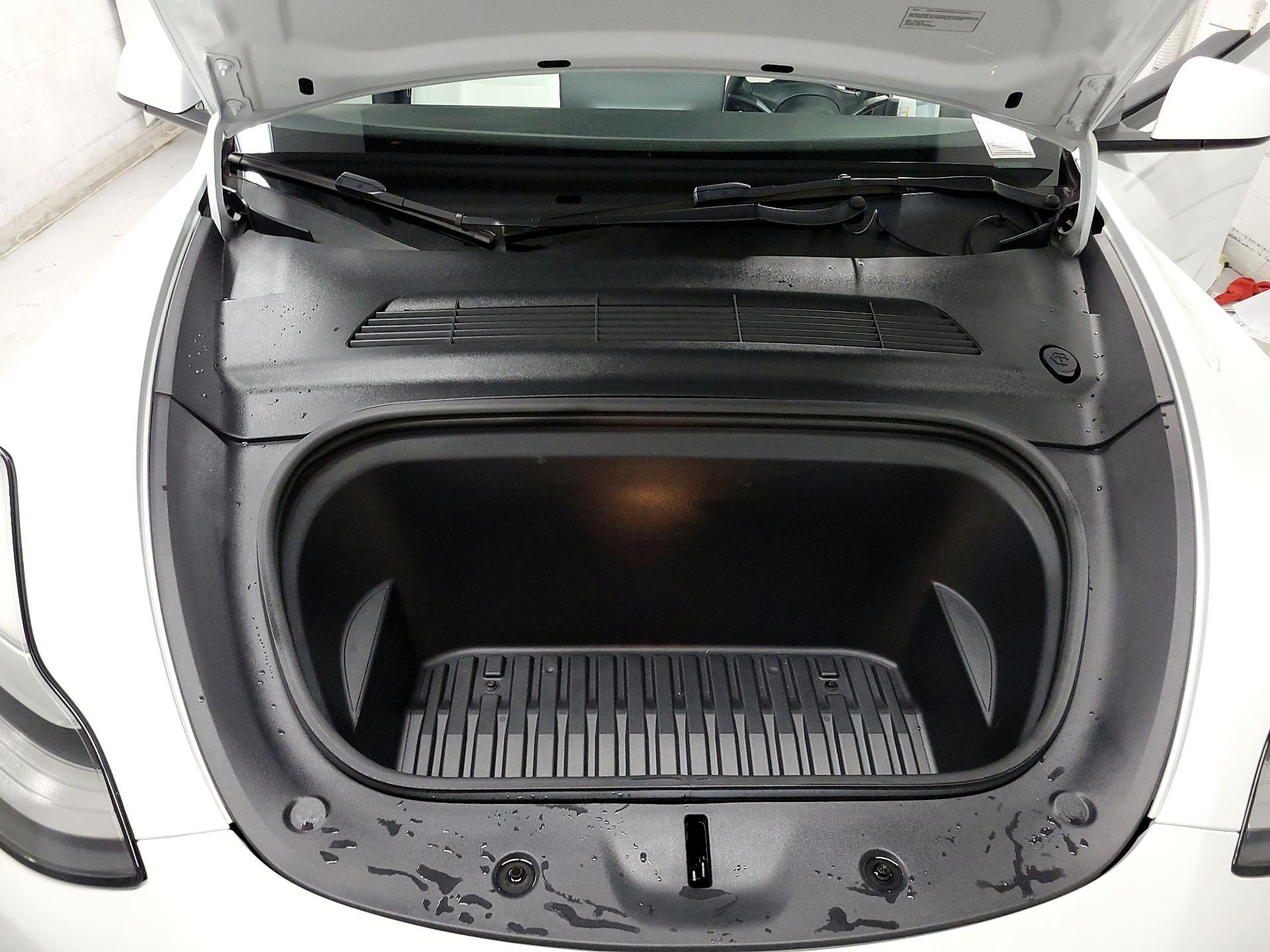 Thumbnail: 2022 Tesla Model Y - 19