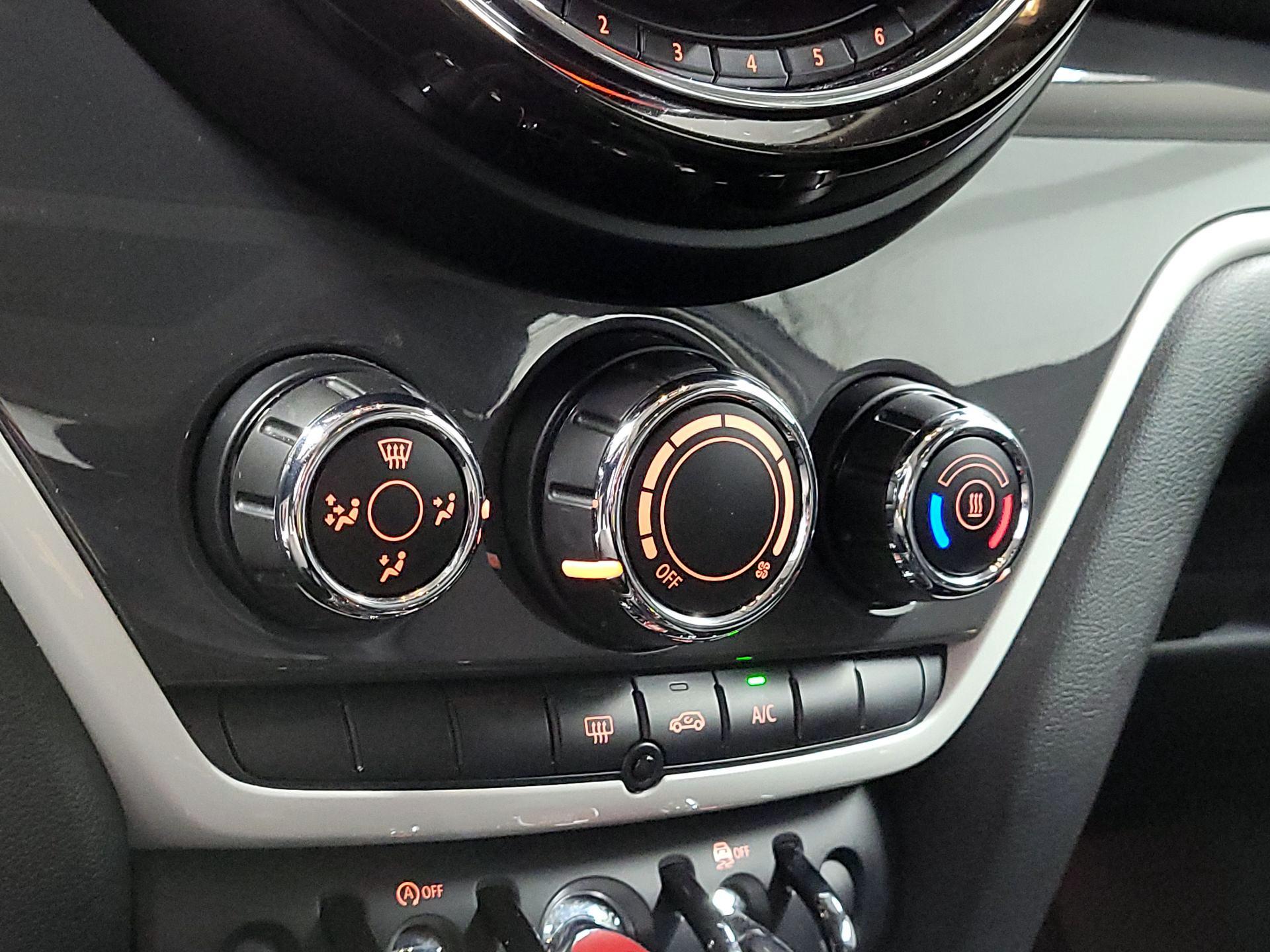 Thumbnail: 2019 MINI Cooper Countryman - 14