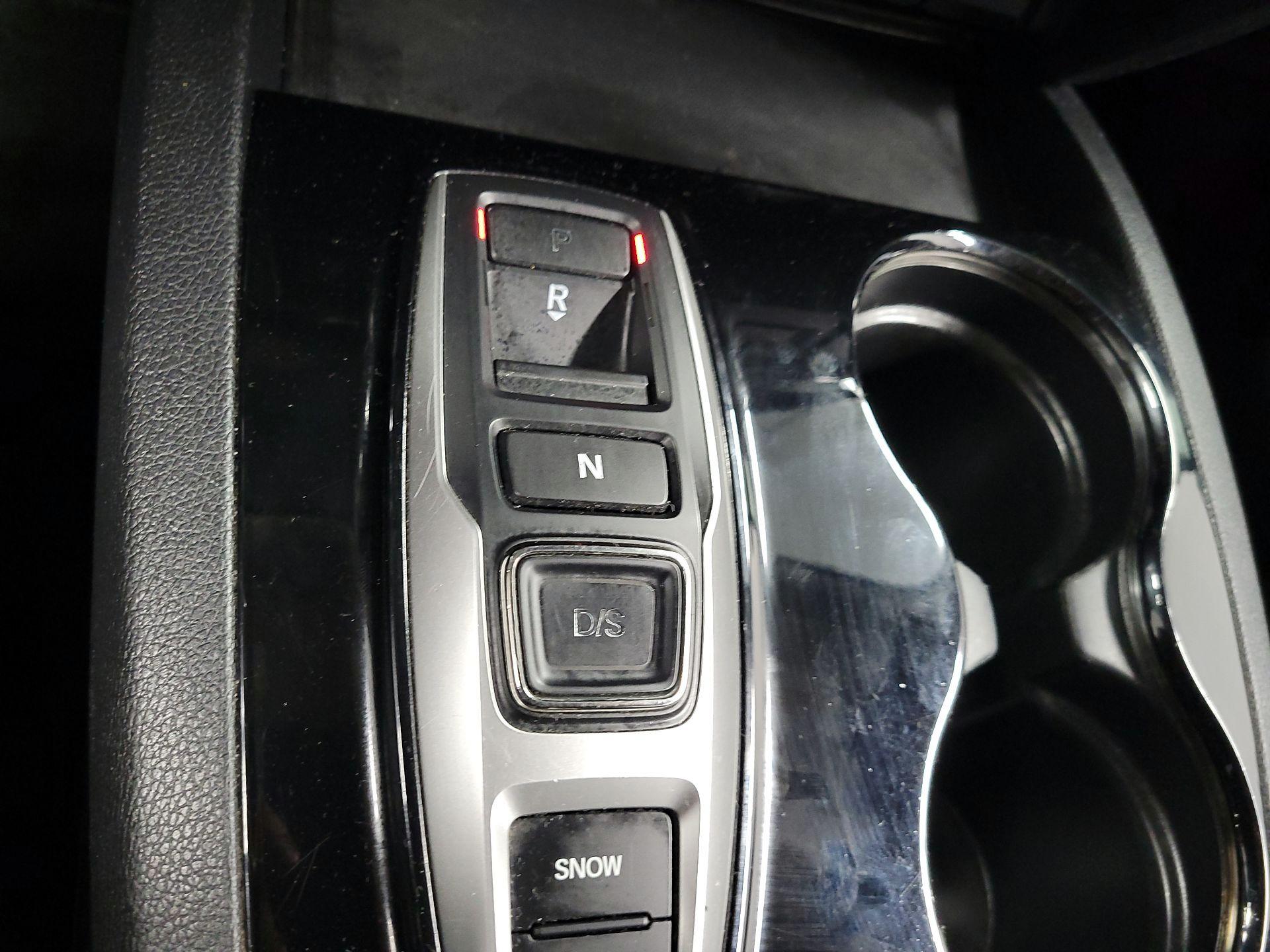 Thumbnail: 2018 Honda Pilot - 14