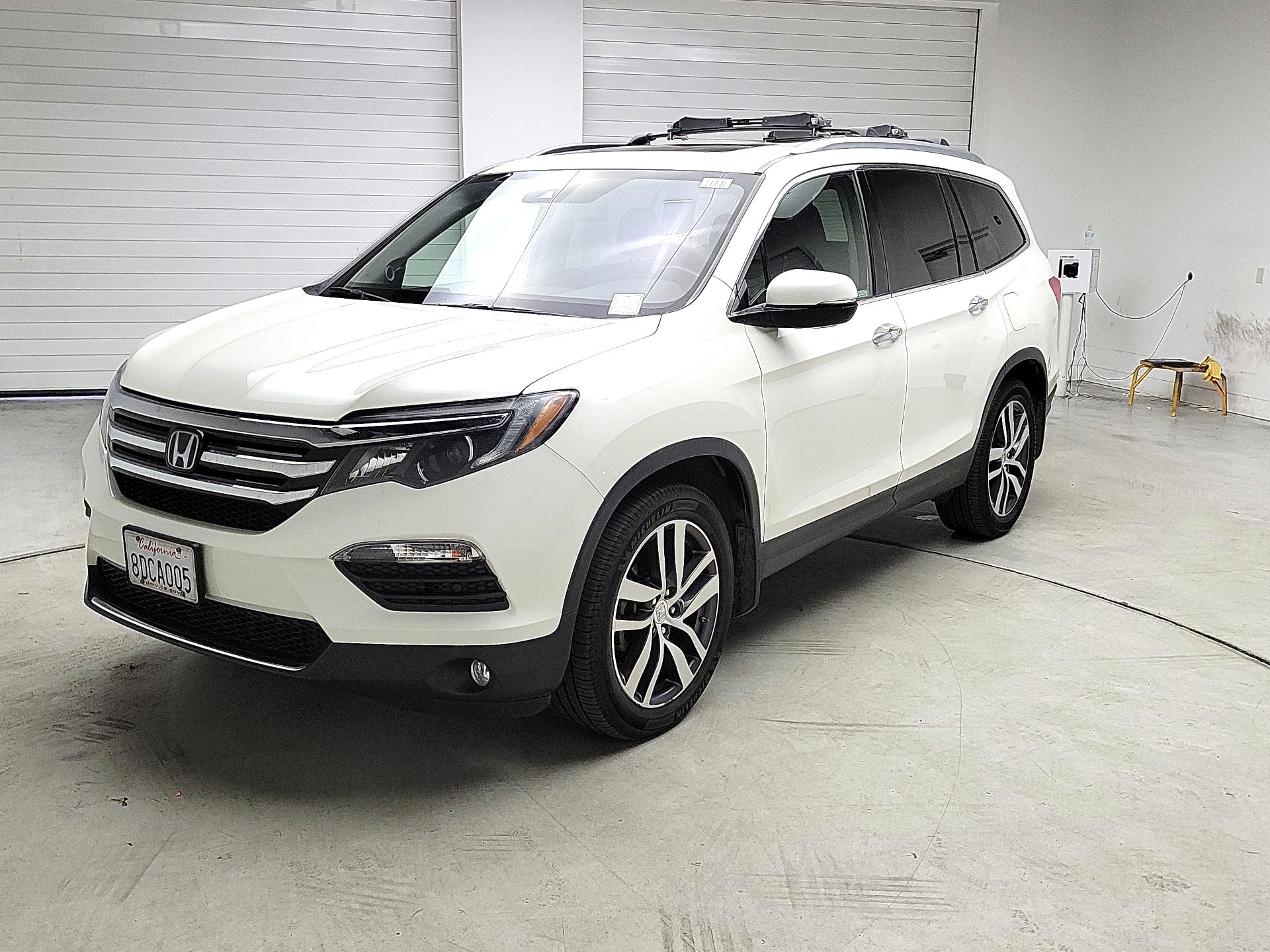 Thumbnail: 2018 Honda Pilot - 3
