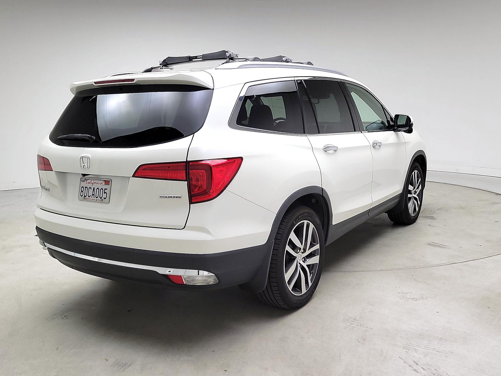 Thumbnail: 2018 Honda Pilot - 5