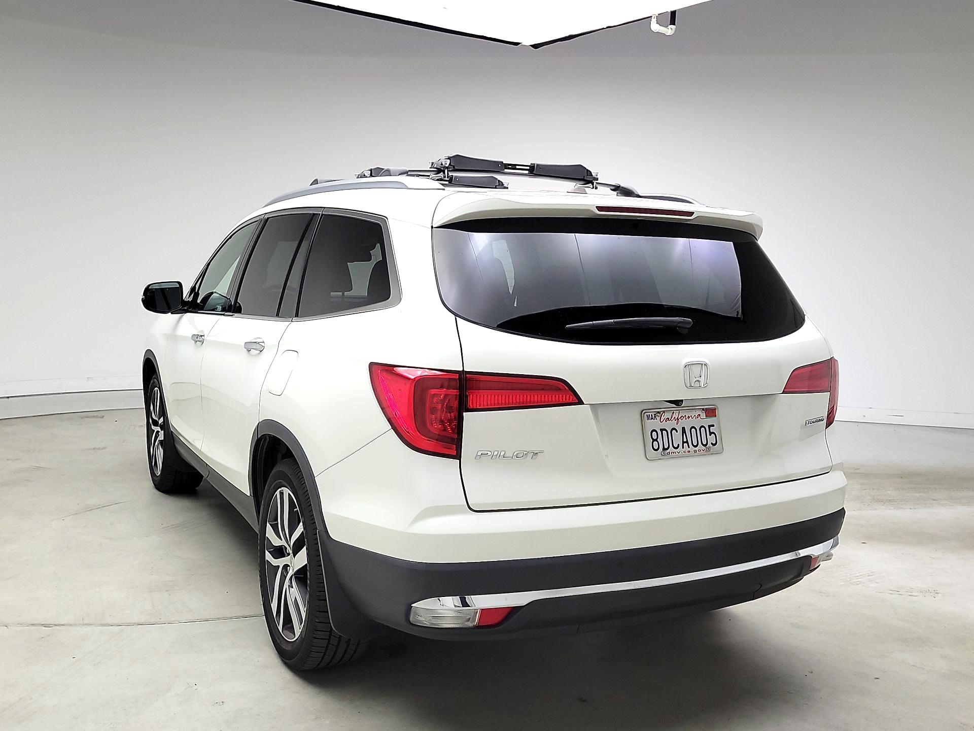 Thumbnail: 2018 Honda Pilot - 7