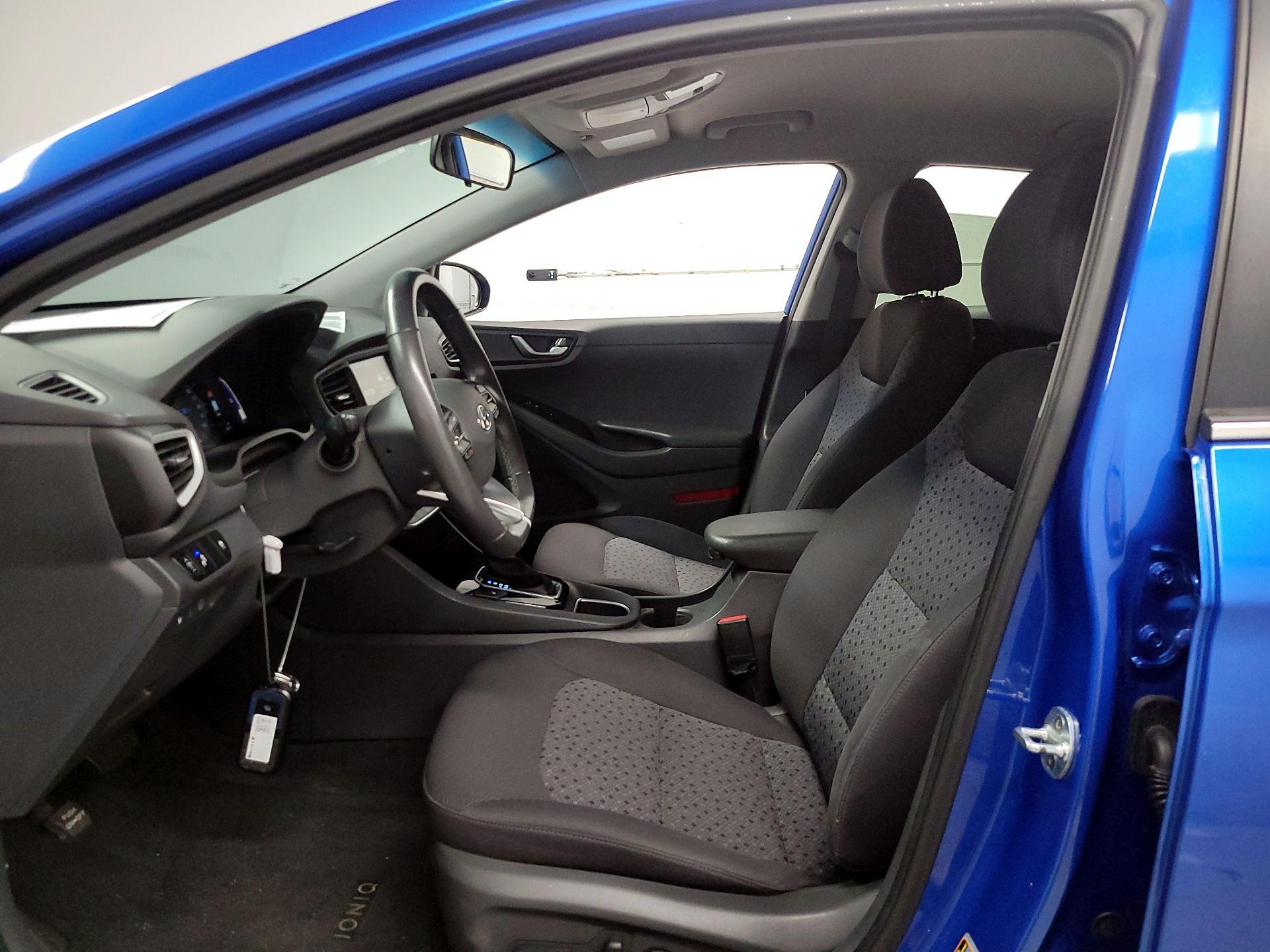 Thumbnail: 2017 Hyundai Ioniq - 9