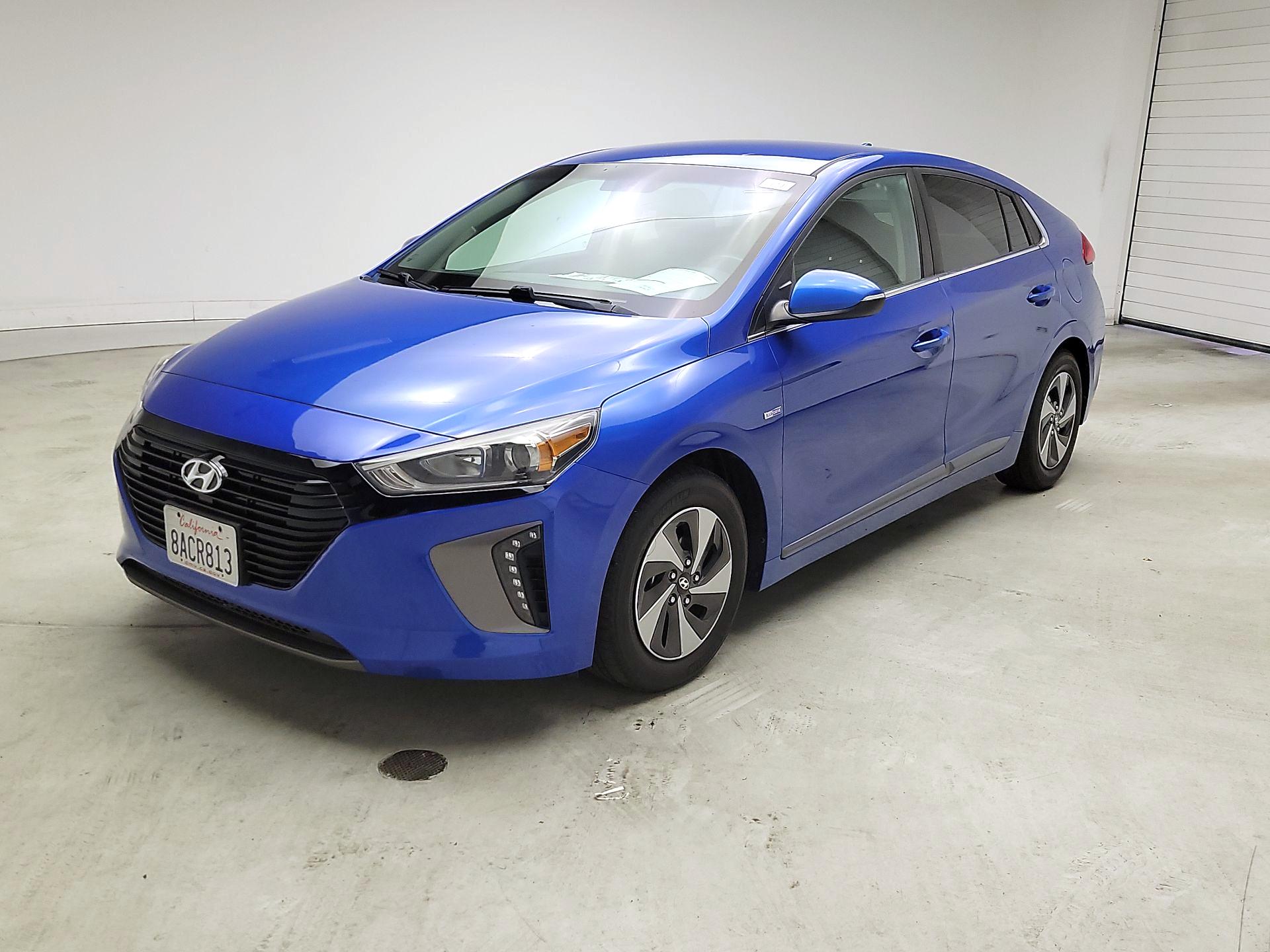 Thumbnail: 2017 Hyundai Ioniq - 3