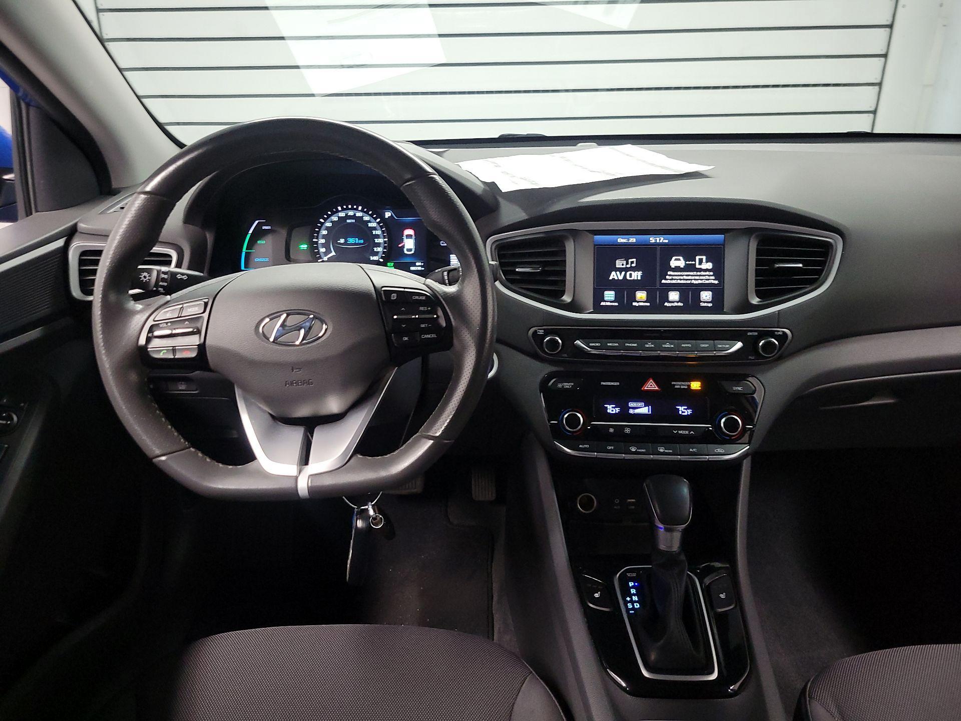 Thumbnail: 2017 Hyundai Ioniq - 8