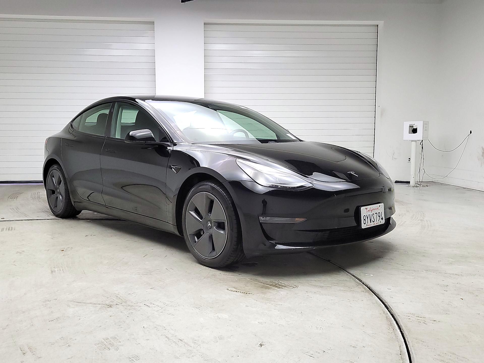 Thumbnail: 2021 Tesla Model 3 - 1