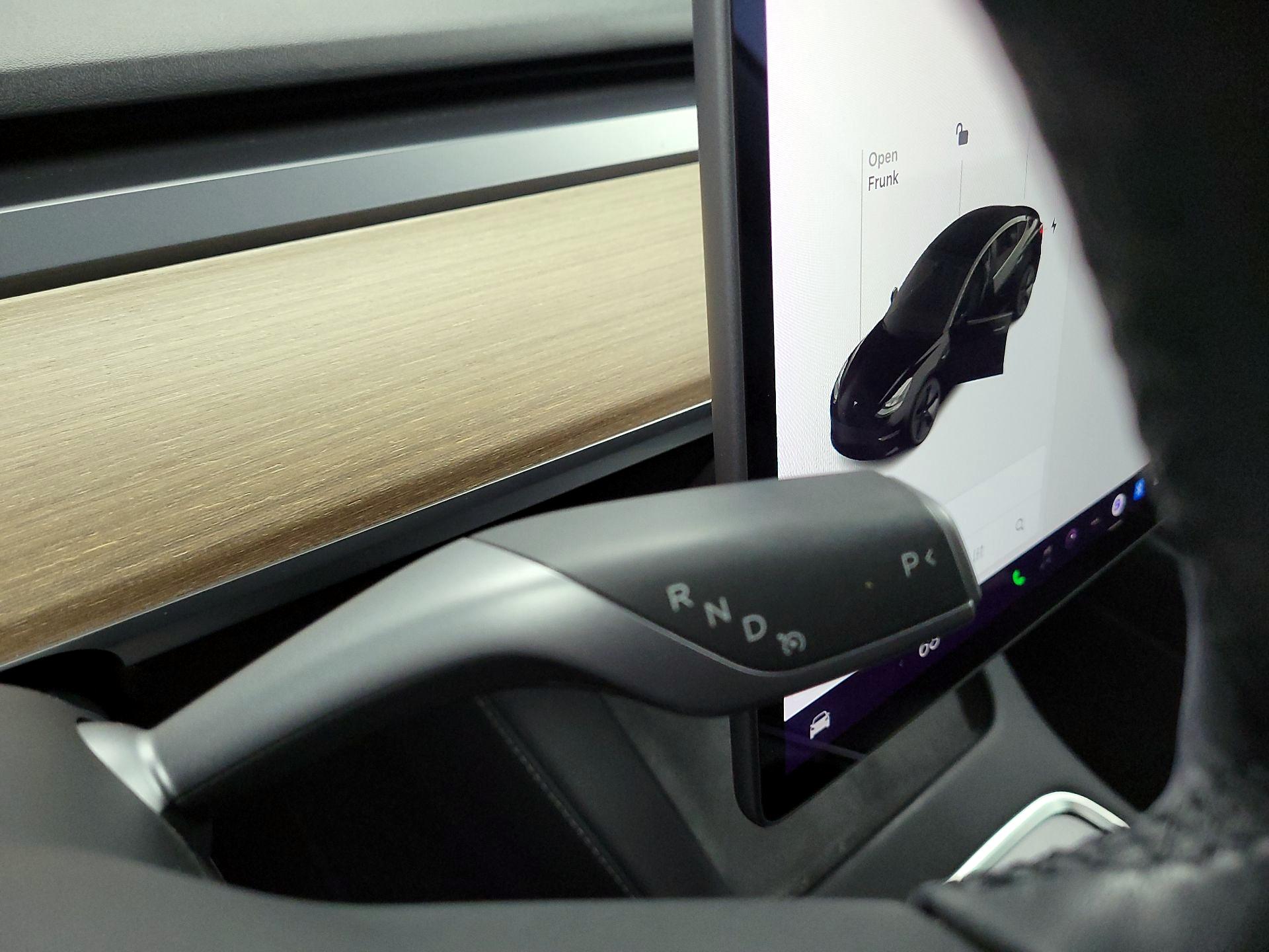 Thumbnail: 2021 Tesla Model 3 - 15