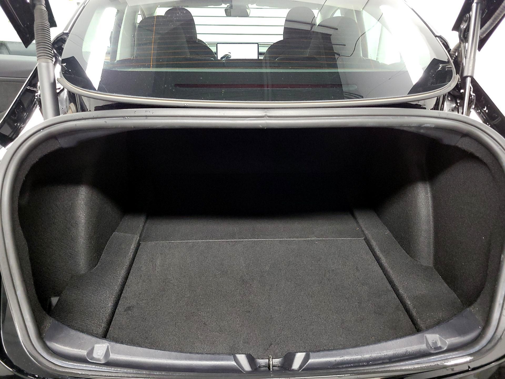 Thumbnail: 2021 Tesla Model 3 - 18