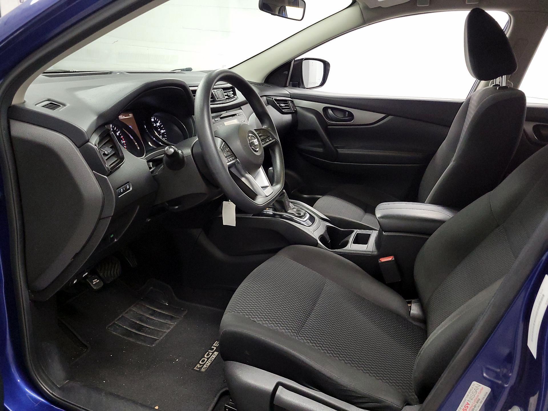 Thumbnail: 2018 Nissan Rogue Sport - 9